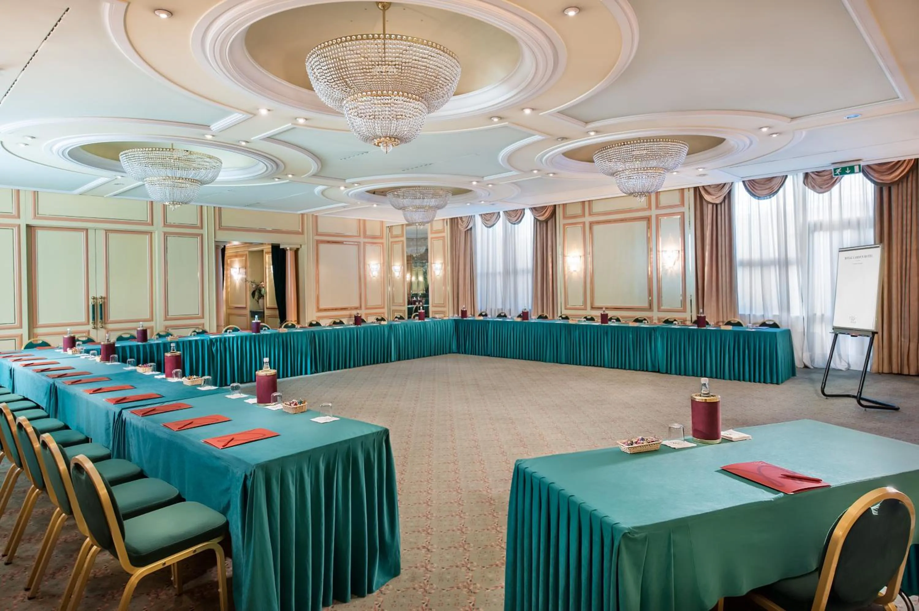 Business facilities in Royal Garden Assago Milano