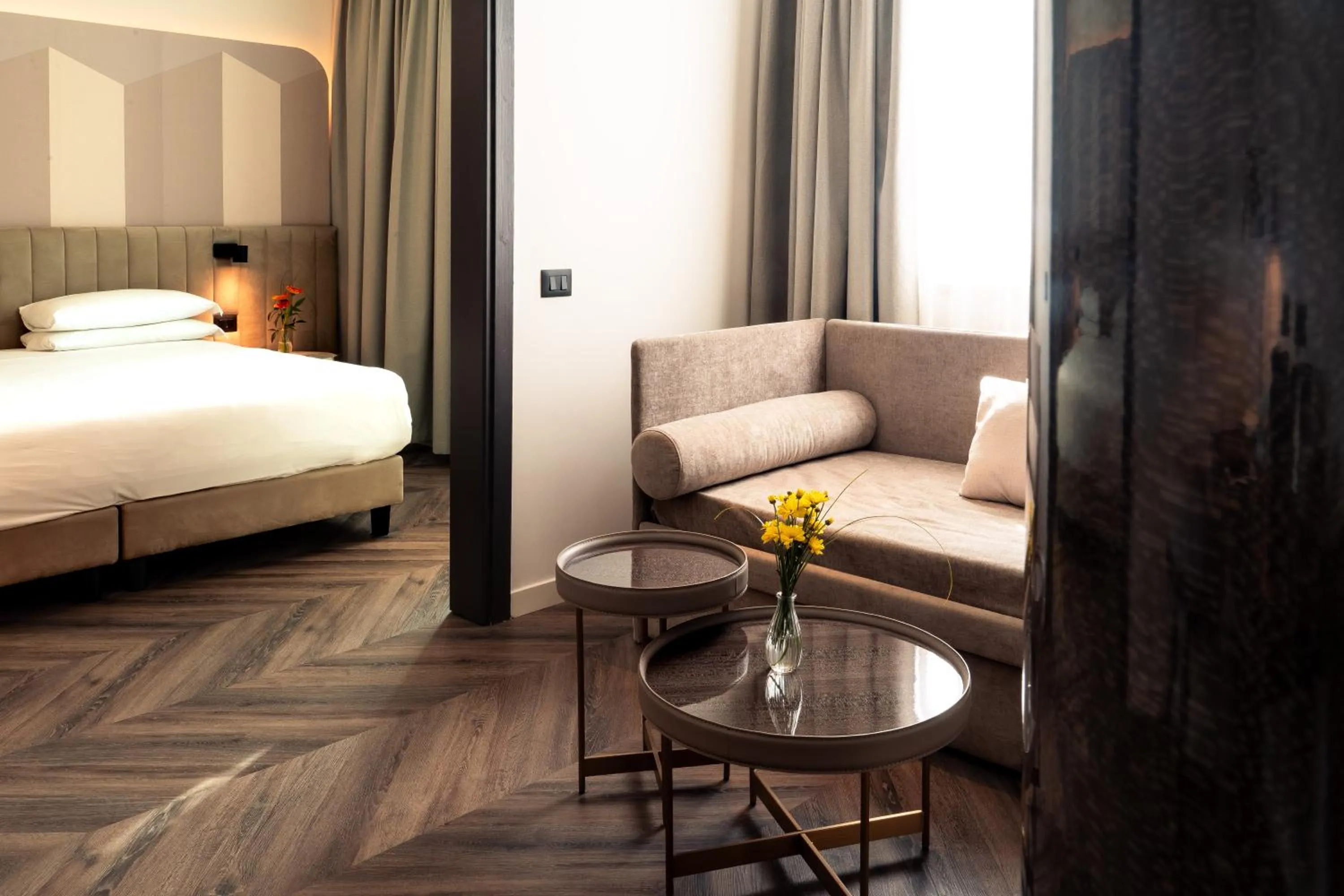 Bedroom, Bed in Royal Garden Assago Milano