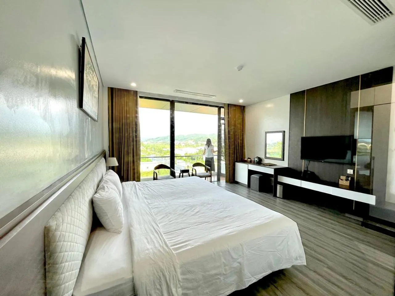 Bed in DIAMOND HOTEL VÂN ĐỒN