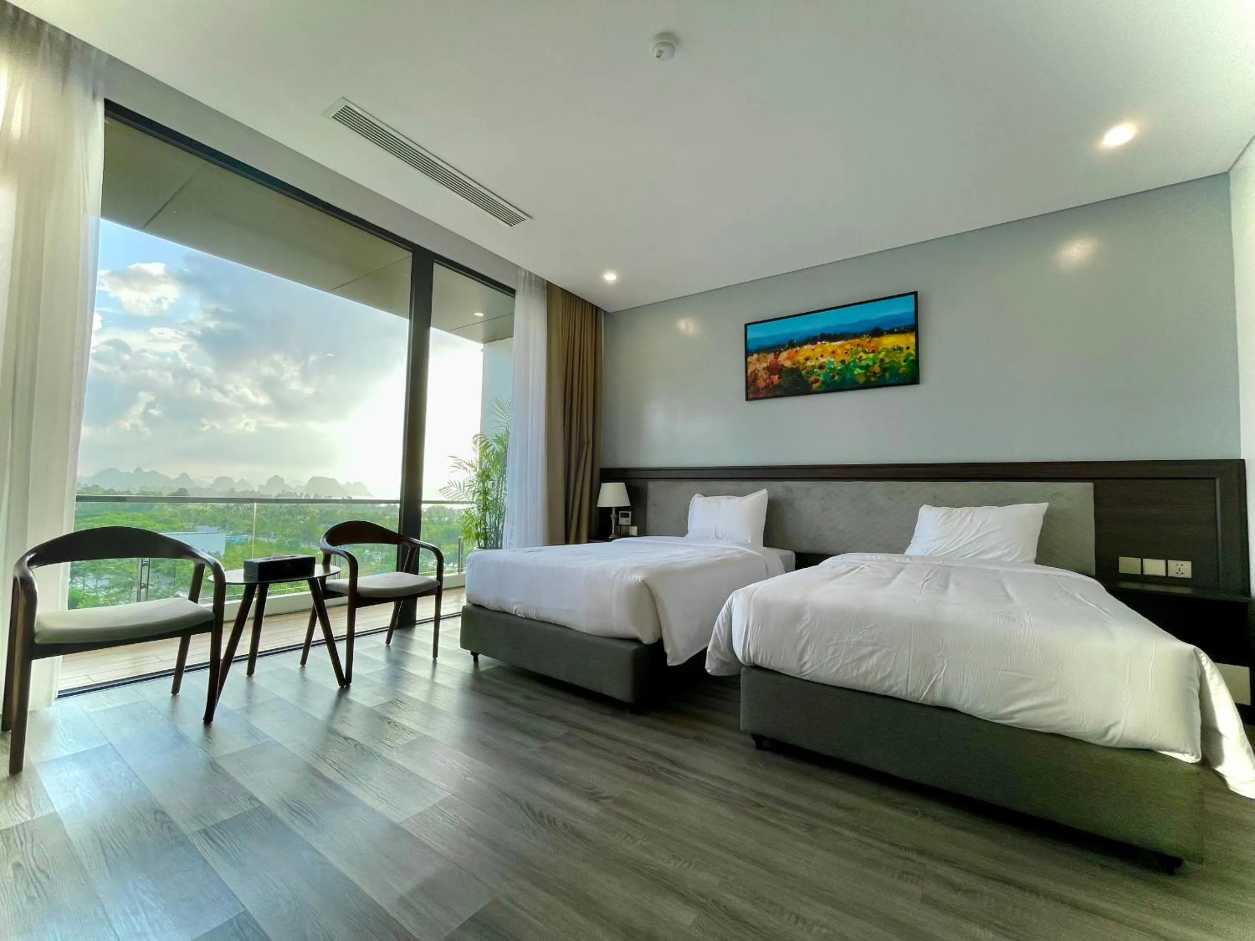 Bed in DIAMOND HOTEL VÂN ĐỒN