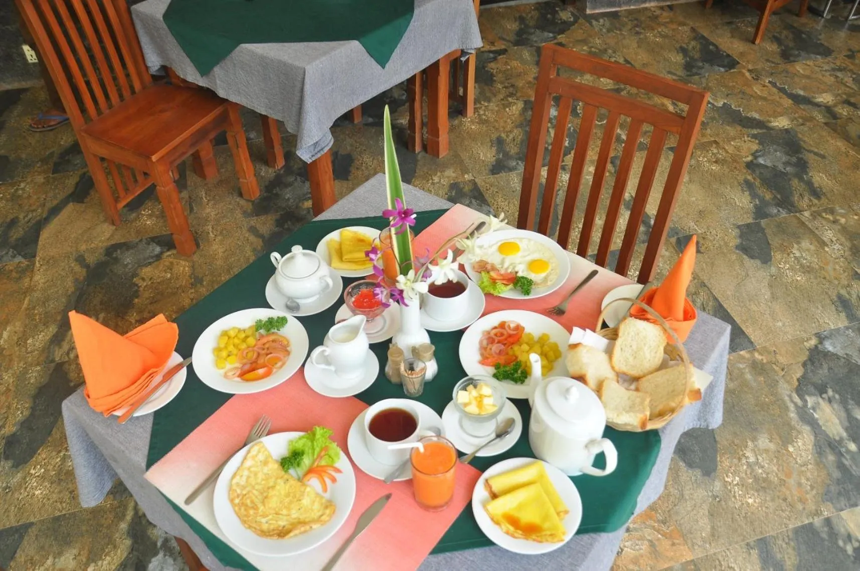 Continental breakfast in Canal Villa