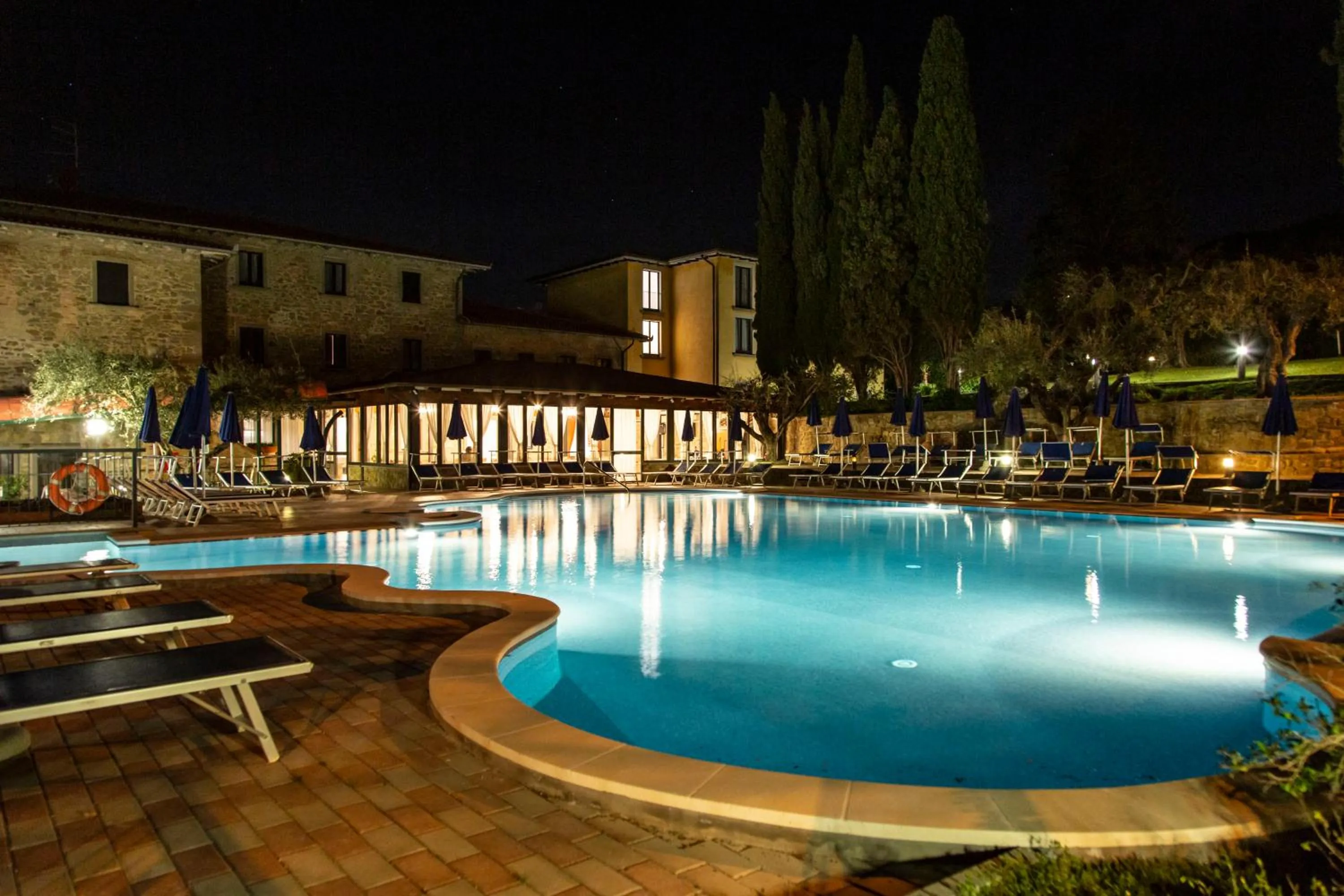 Swimming pool in Hotel Villa Paradiso