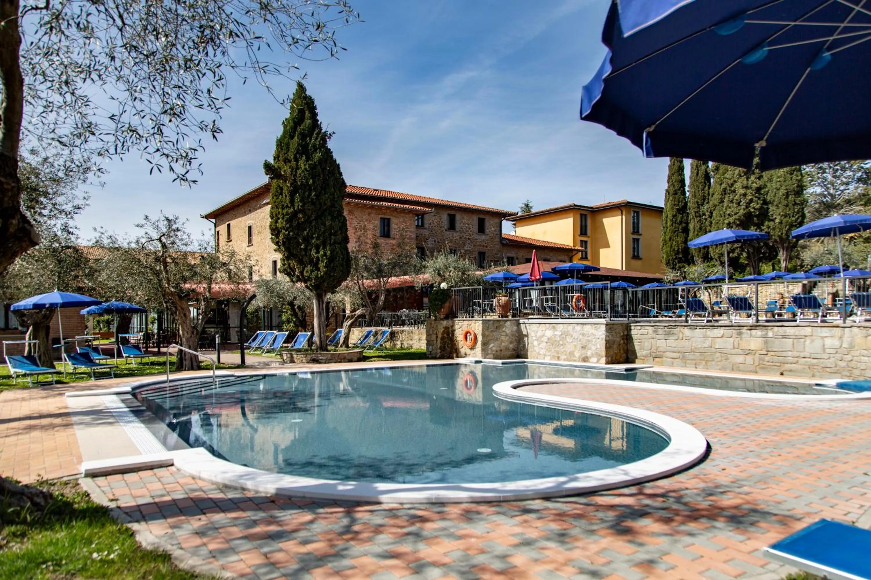 Swimming pool in Hotel Villa Paradiso