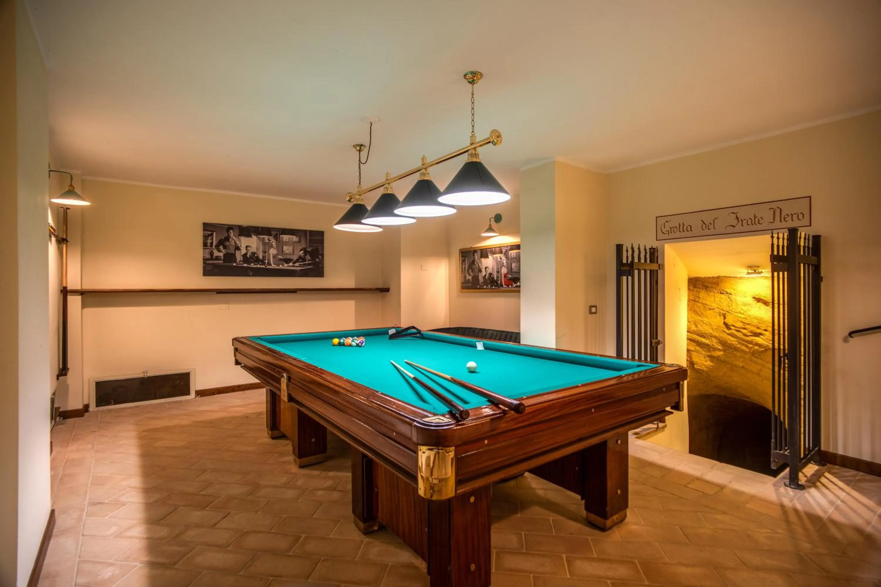 Billiard in Abbazia Collemedio Resort & Spa
