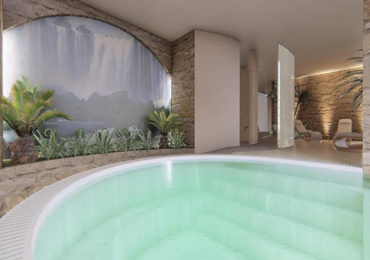 Hot Tub in Abbazia Collemedio Resort & Spa