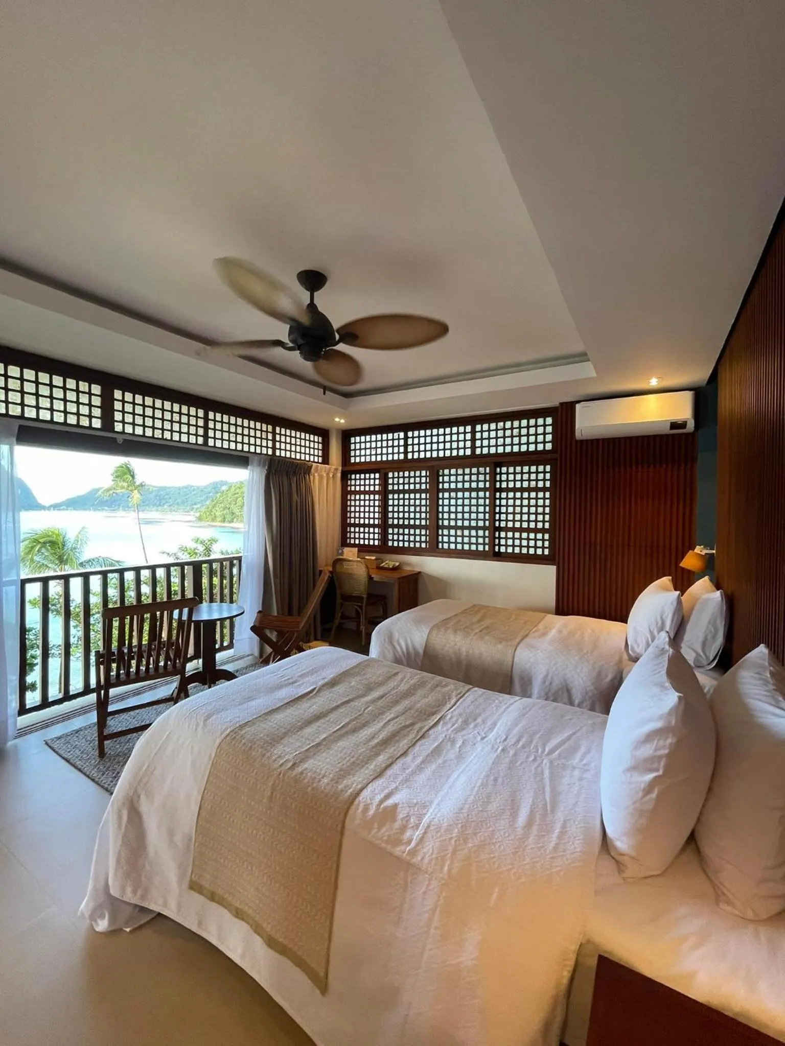 Bed in Mua Tala Hotel El Nido