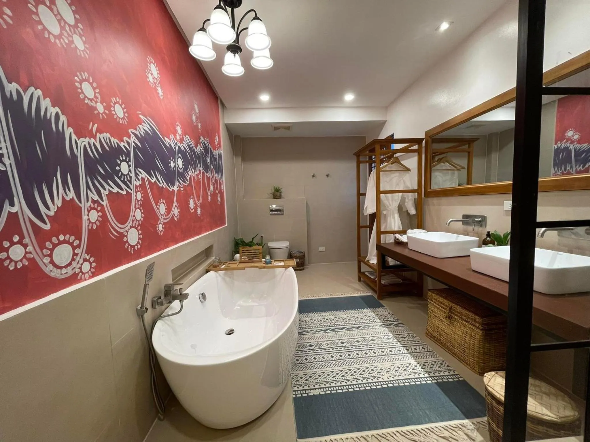 Bathroom, Bed in Mua Tala Hotel El Nido