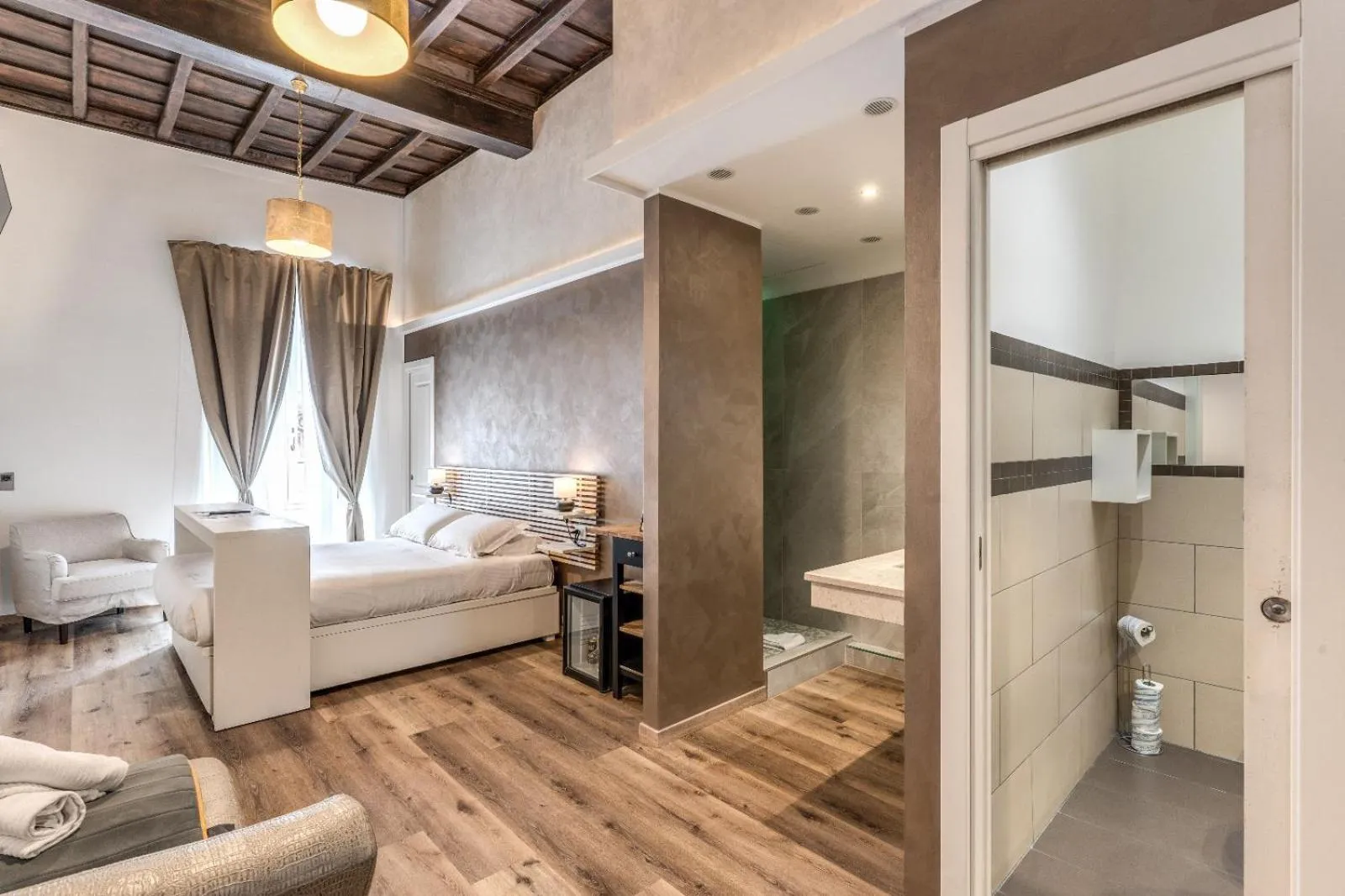 Bedroom, Bed in iRooms Pantheon