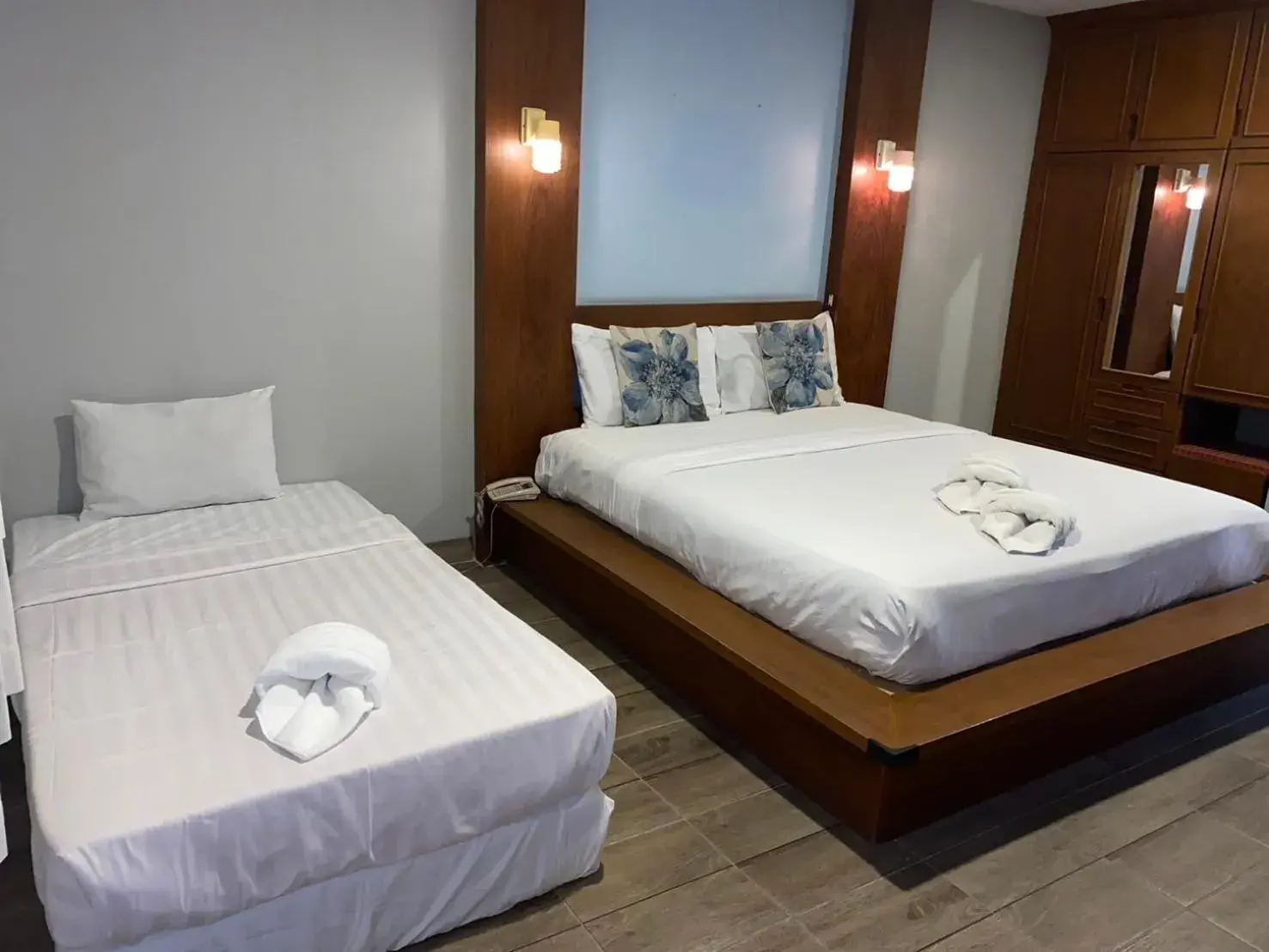 Standard Triple Room in Green Beach Pattaya Standard Triple Room in Green Beach Pattaya