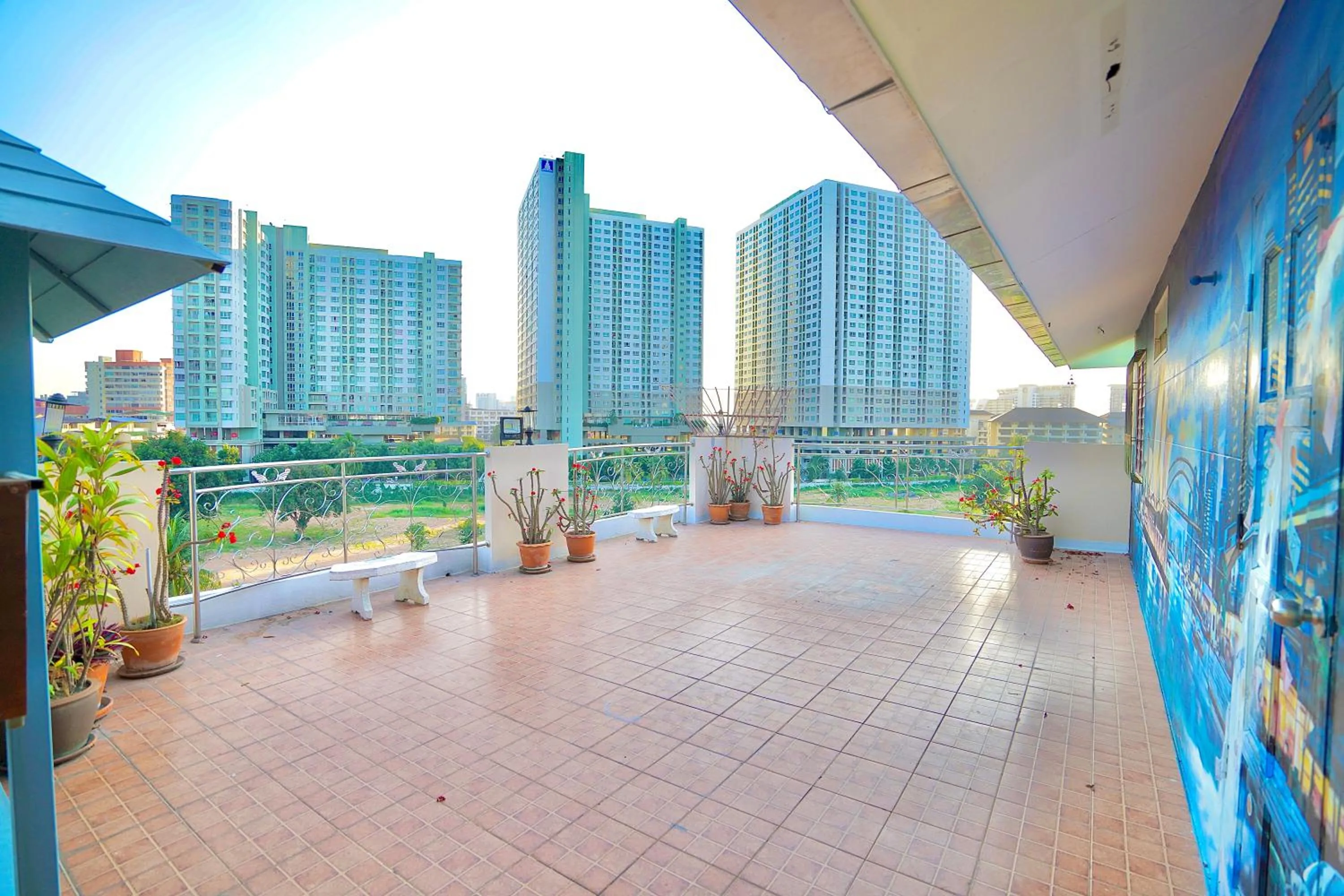 Property building in Green Beach Pattaya