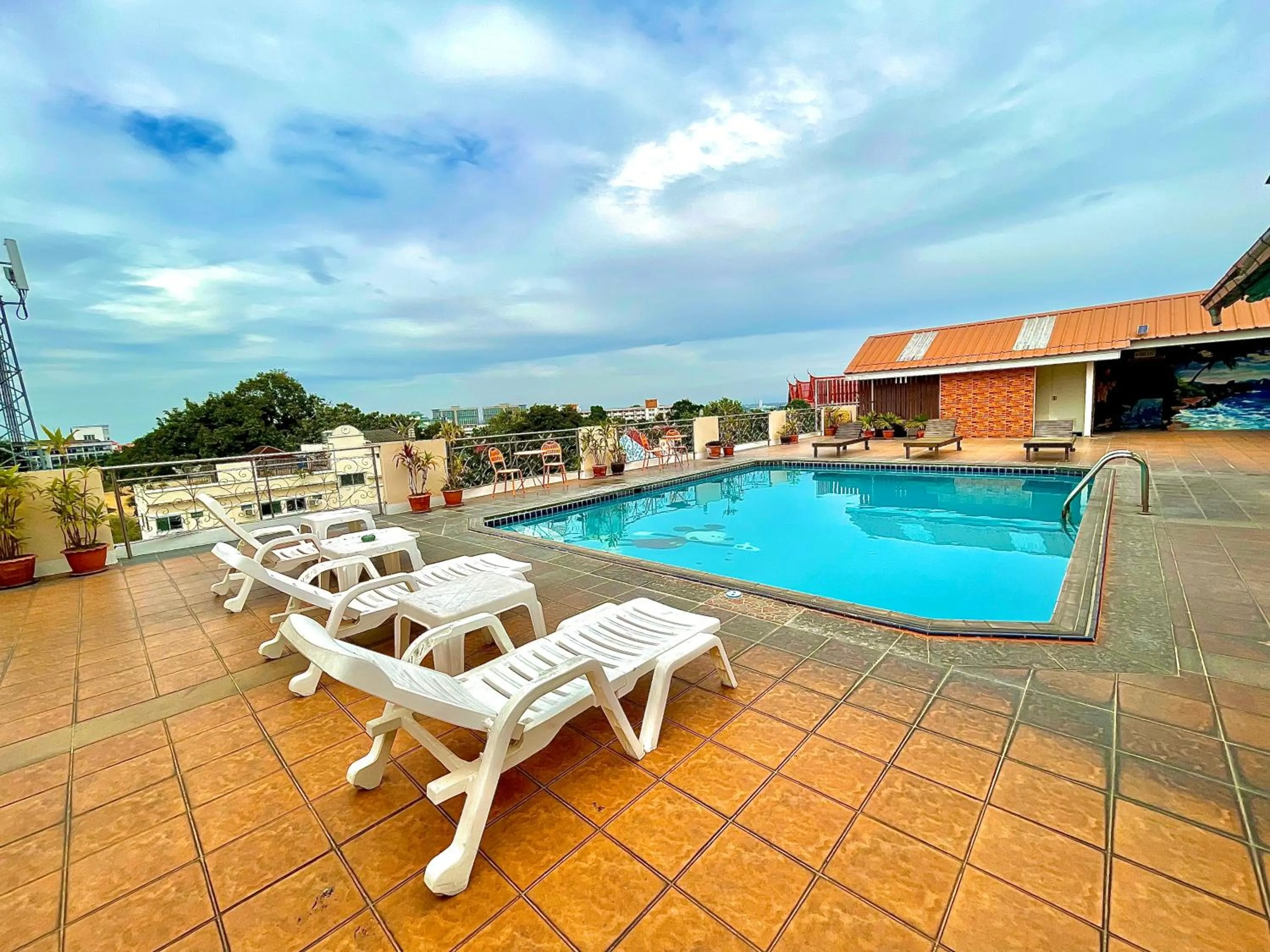 Swimming pool in Green Beach Pattaya