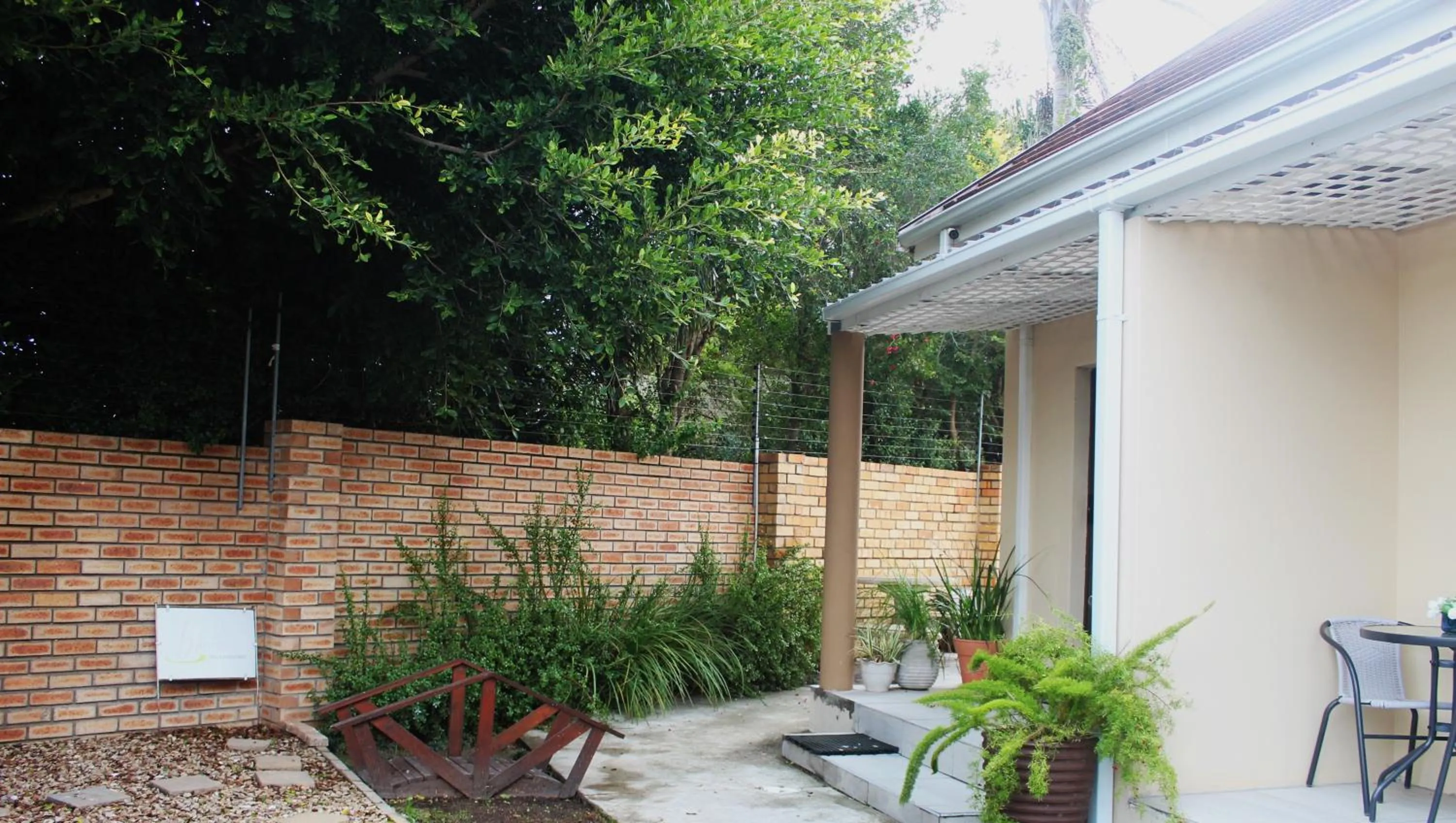 Garden in Bhotani-on-Bax