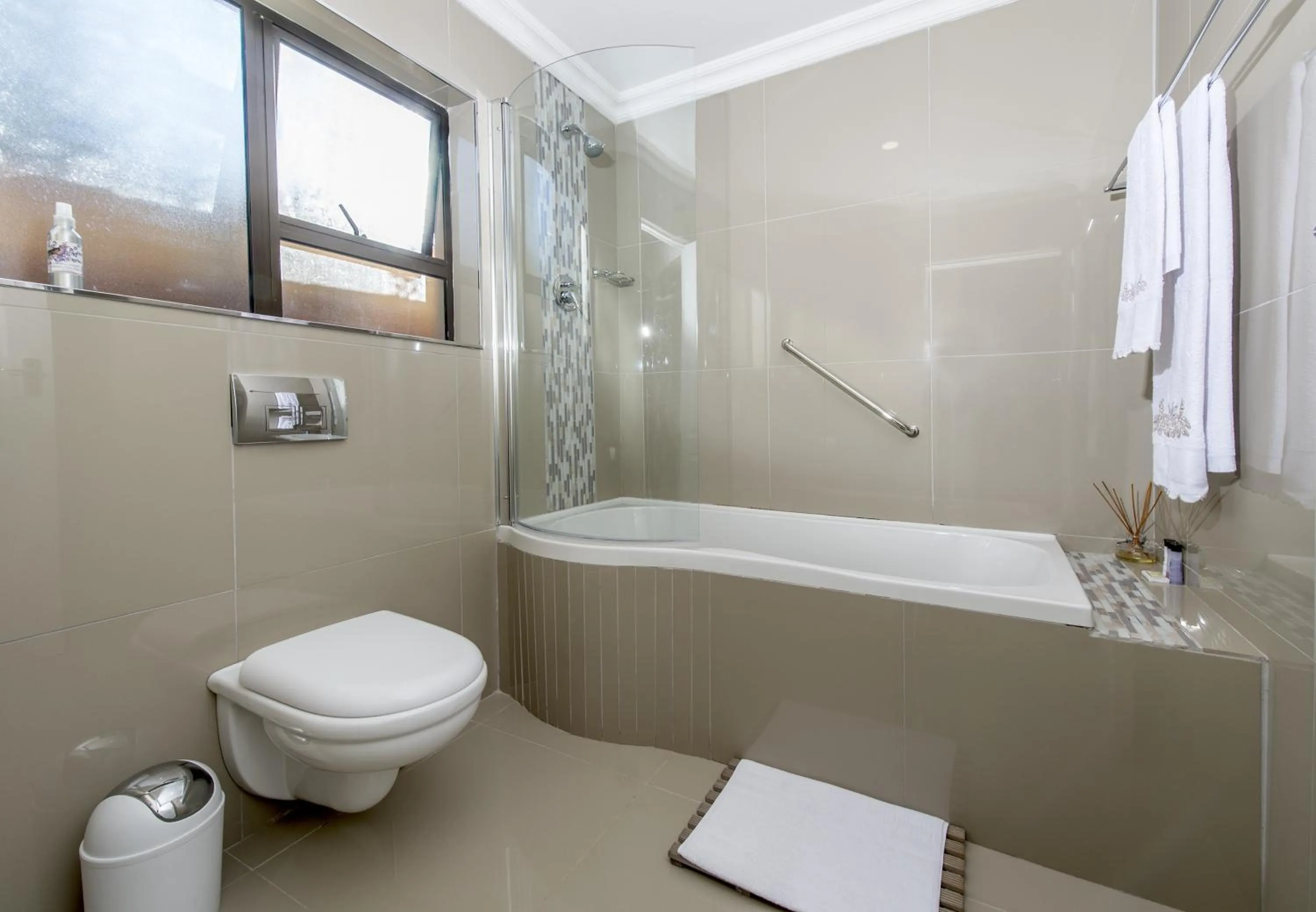 Bathroom in Bhotani-on-Bax