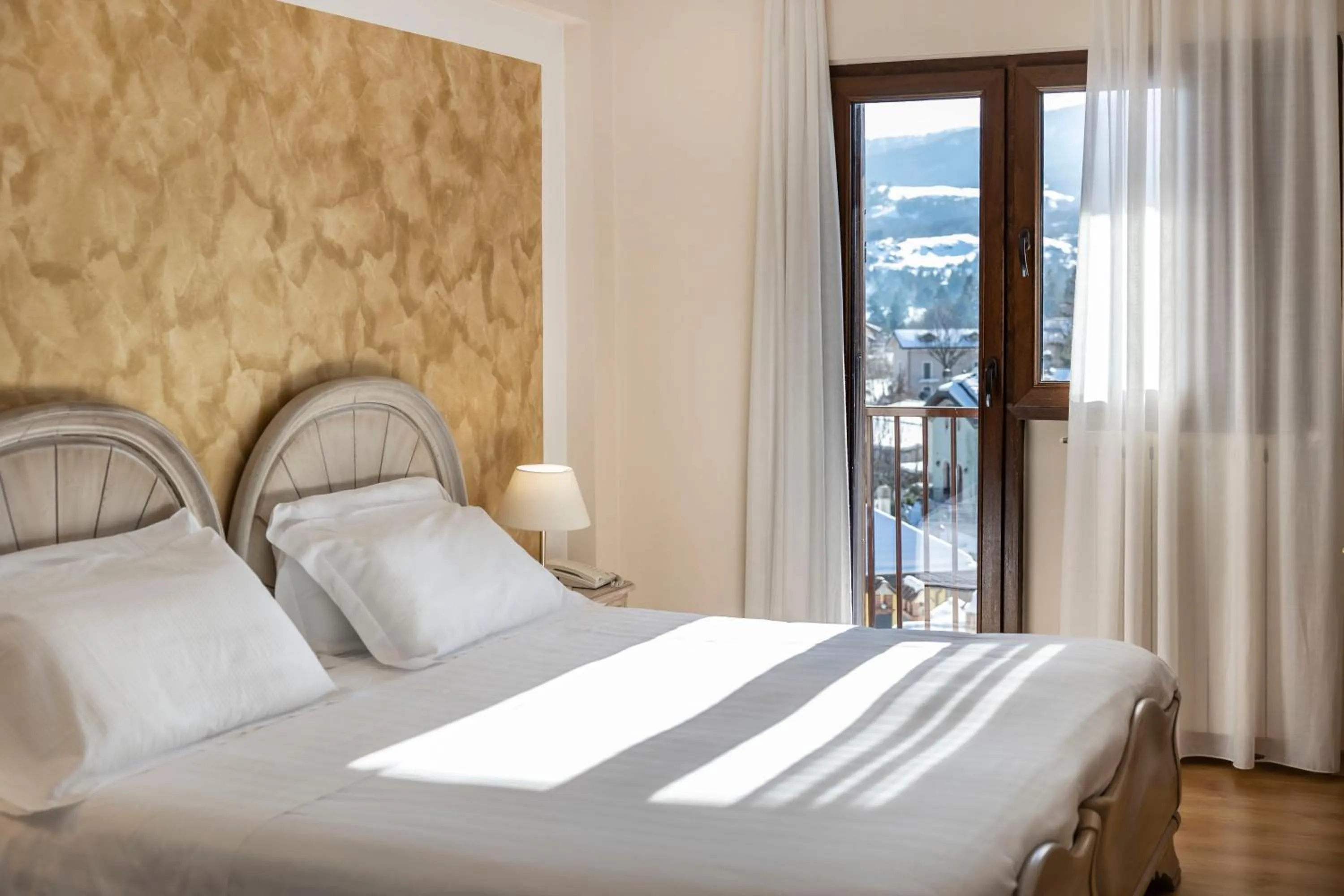 Bedroom, Bed in Grand Hotel del Parco