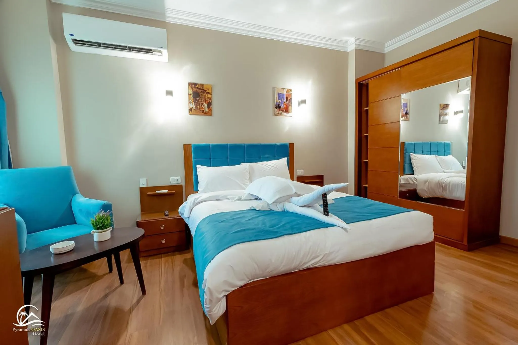 Bed in Pyramids Oasis Hotel