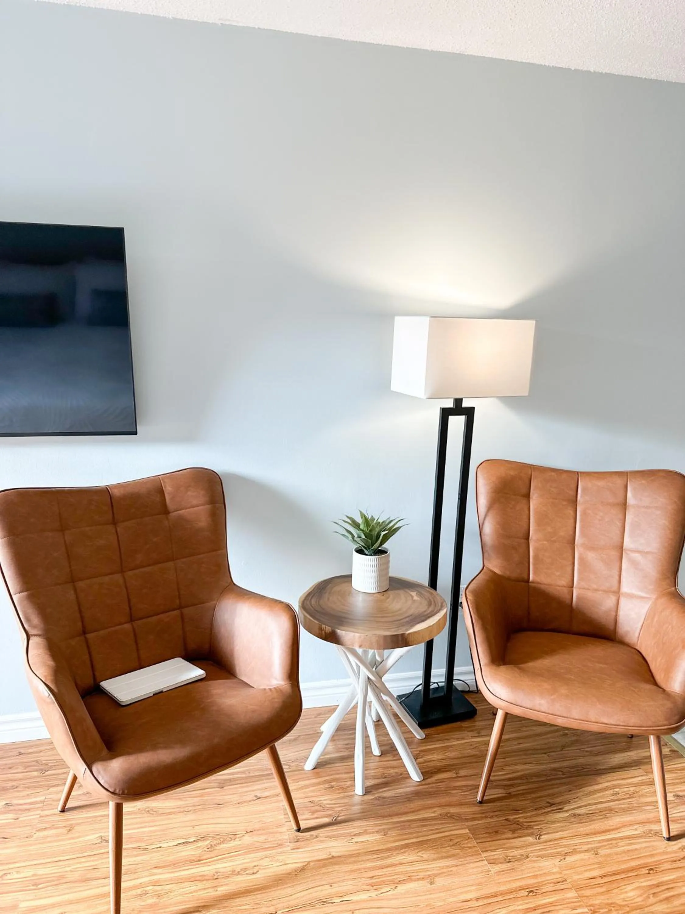 Oasis by the Bay Vacation Suites