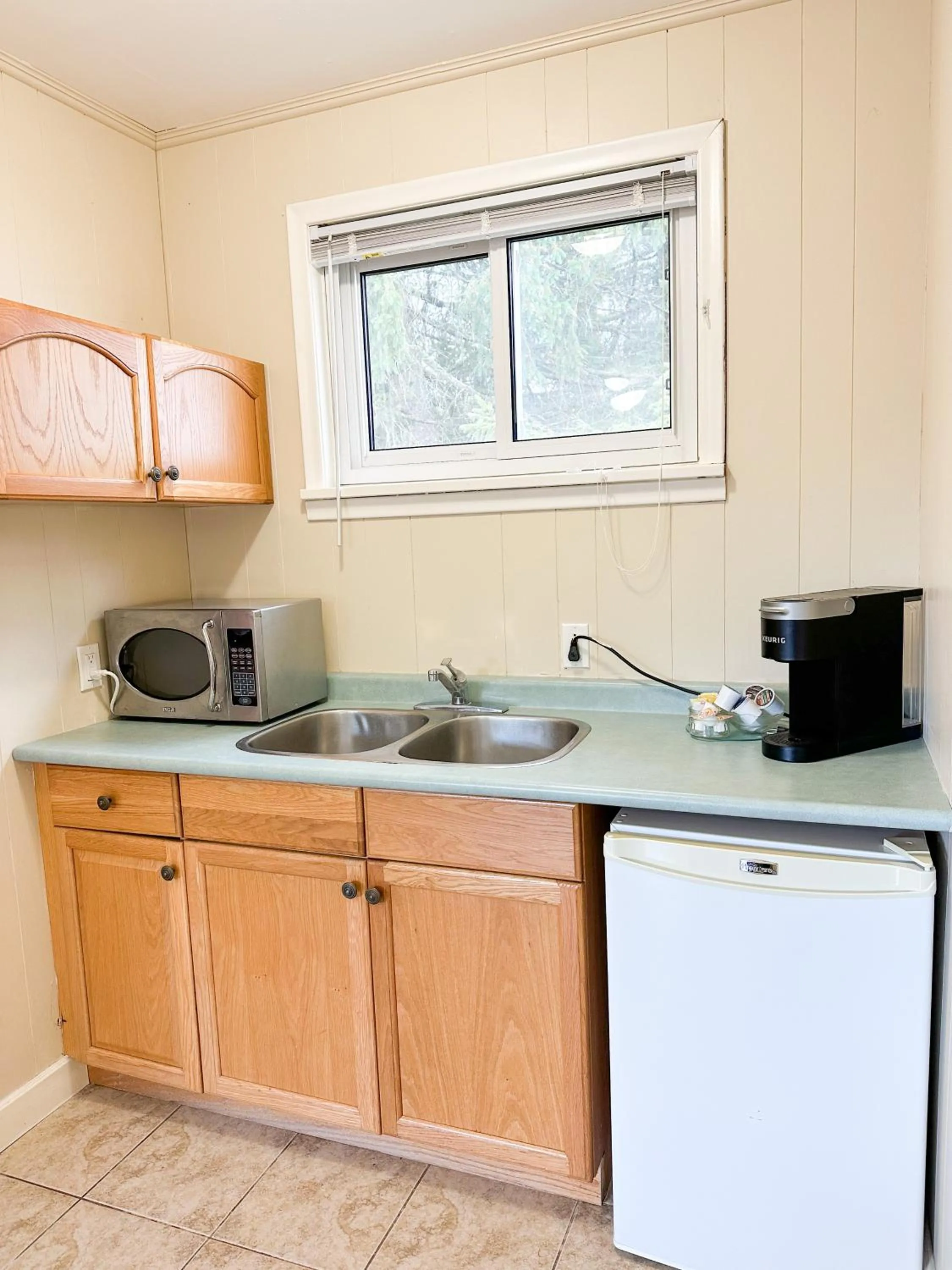 Oasis by the Bay Vacation Suites