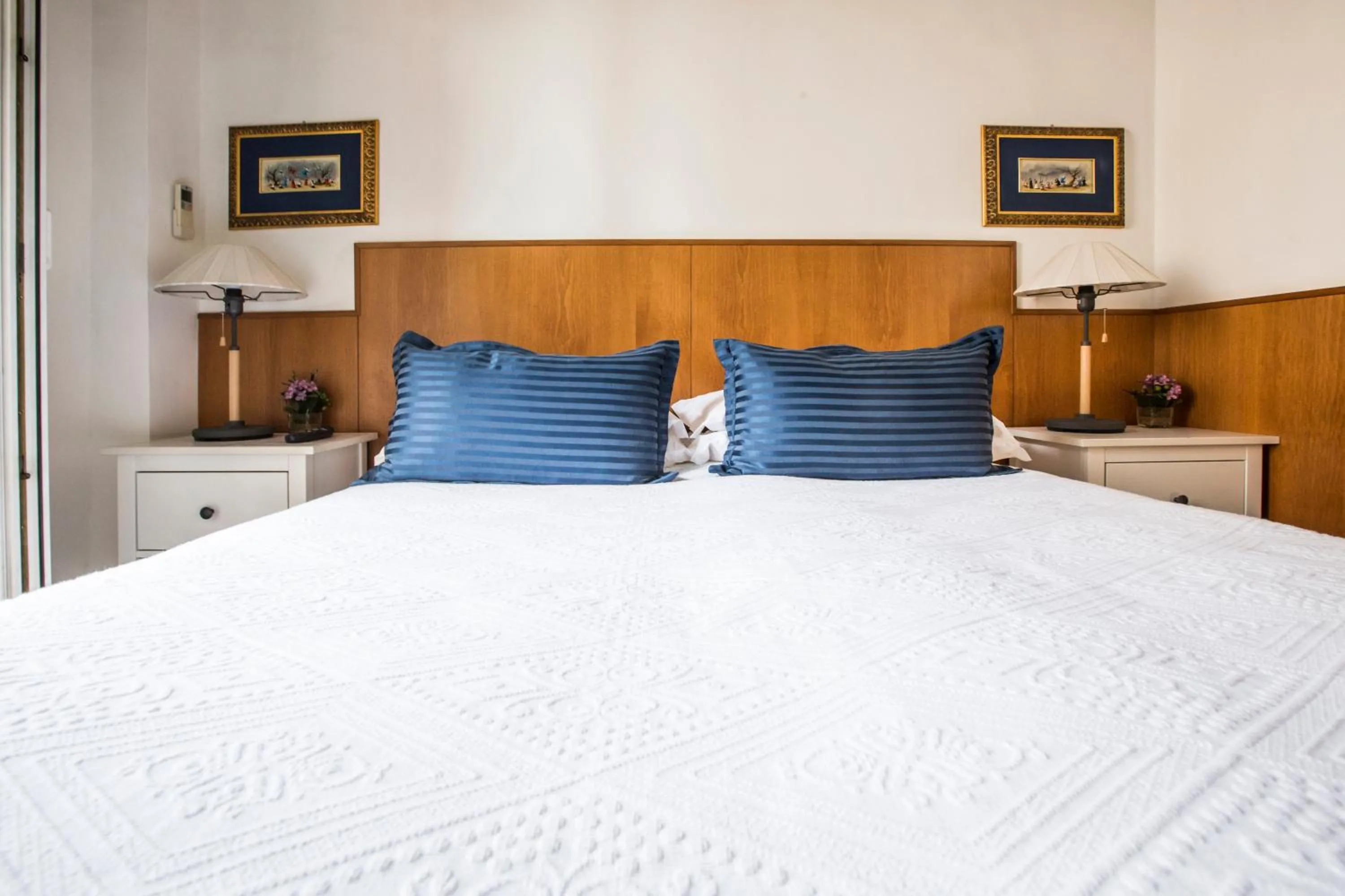 Bedroom, Bed in Pettinary Village B&B