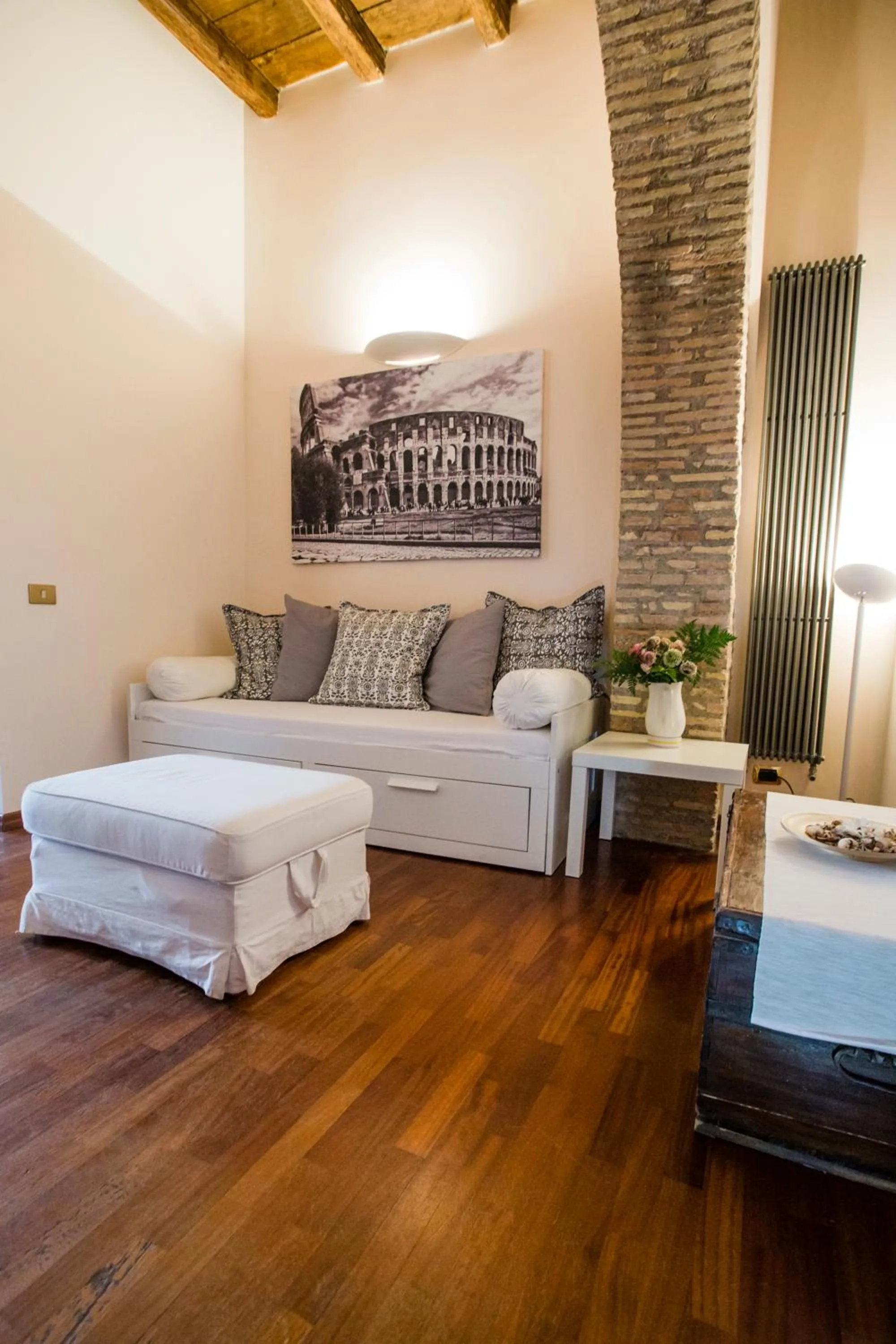 Living room, Bed in Pettinary Village B&B