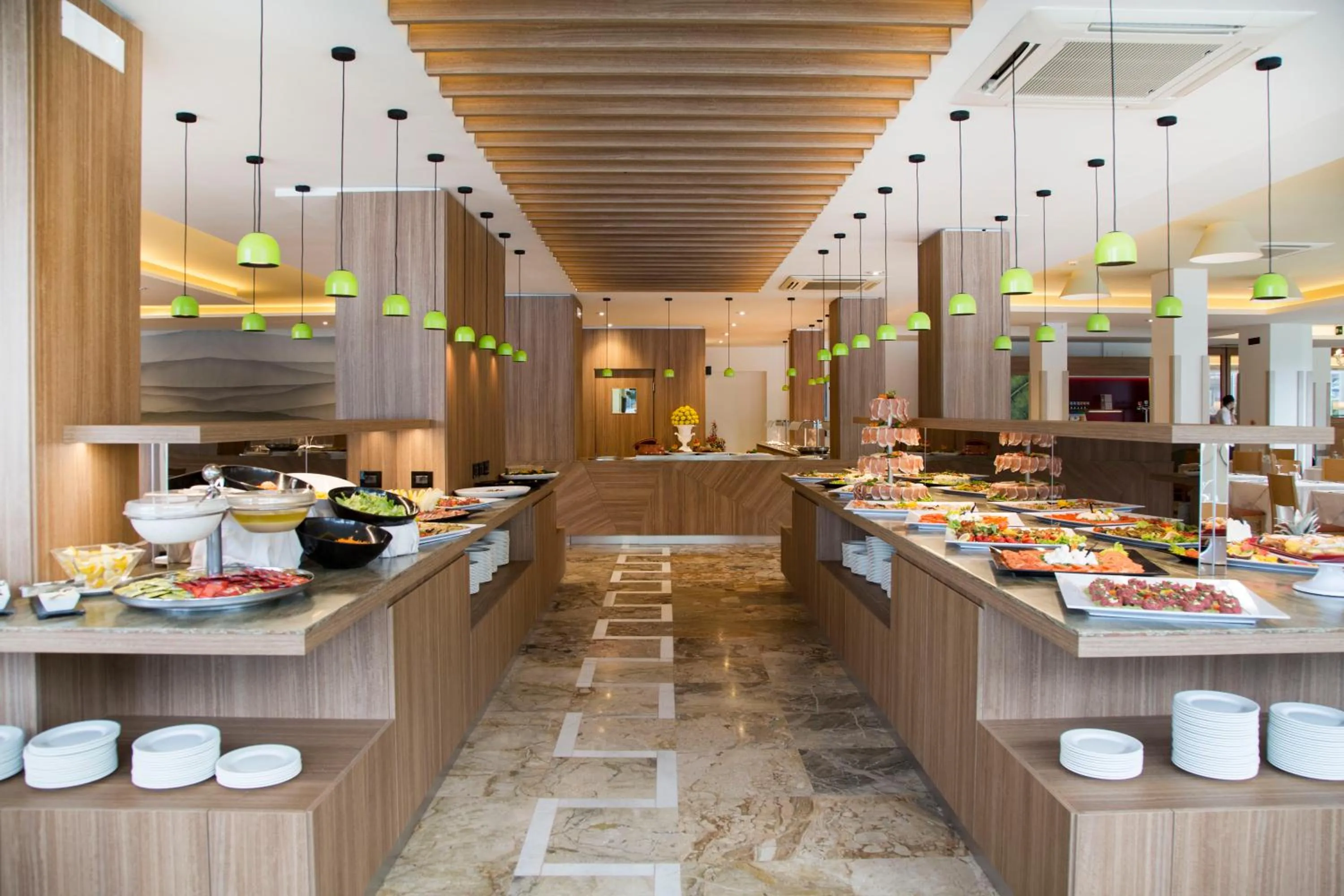 Restaurant/places to eat in Park Hotel Casimiro