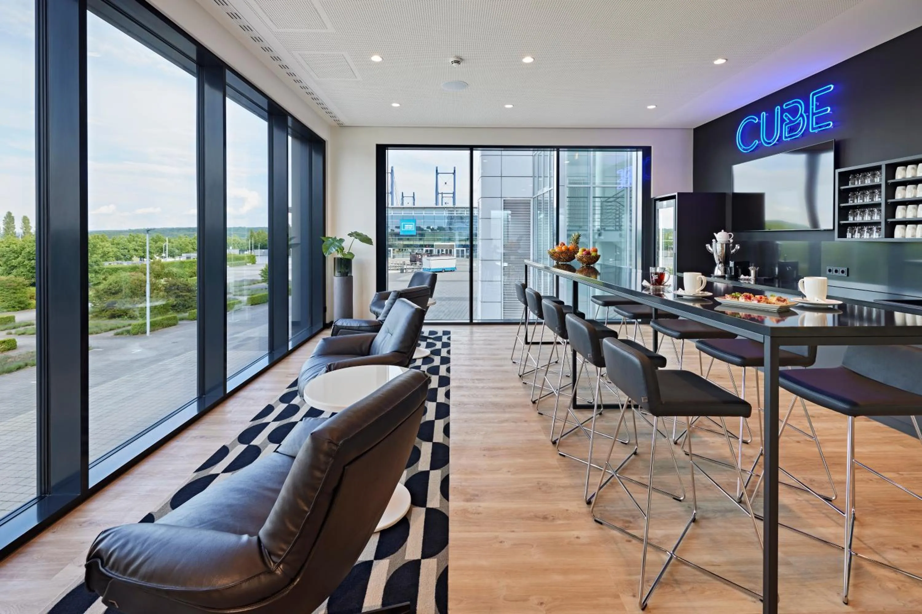 Communal lounge/ TV room in LEGERE HOTEL Erfurt