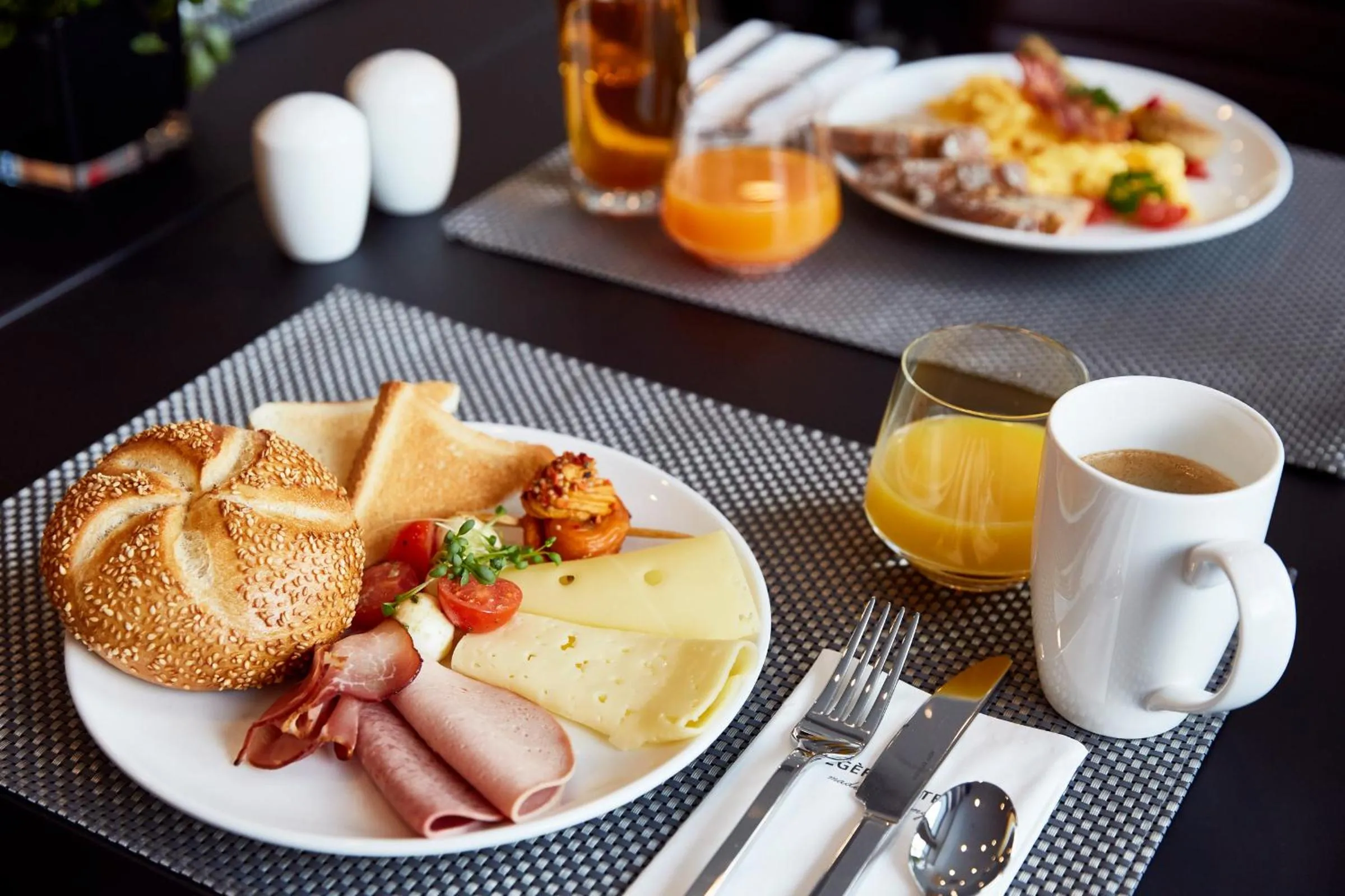 Breakfast in LEGERE HOTEL Erfurt