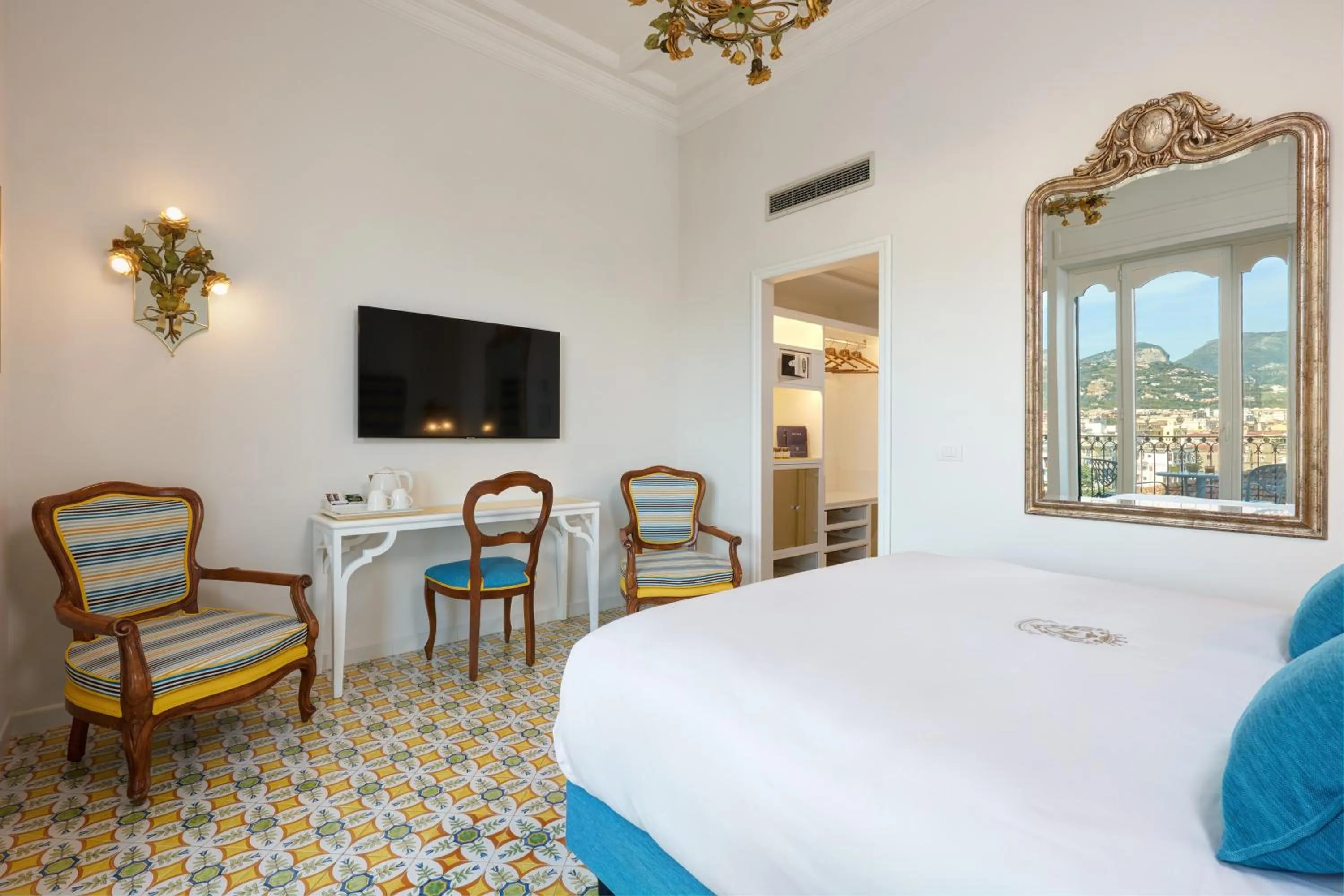 Bed in Grand Hotel Capodimonte