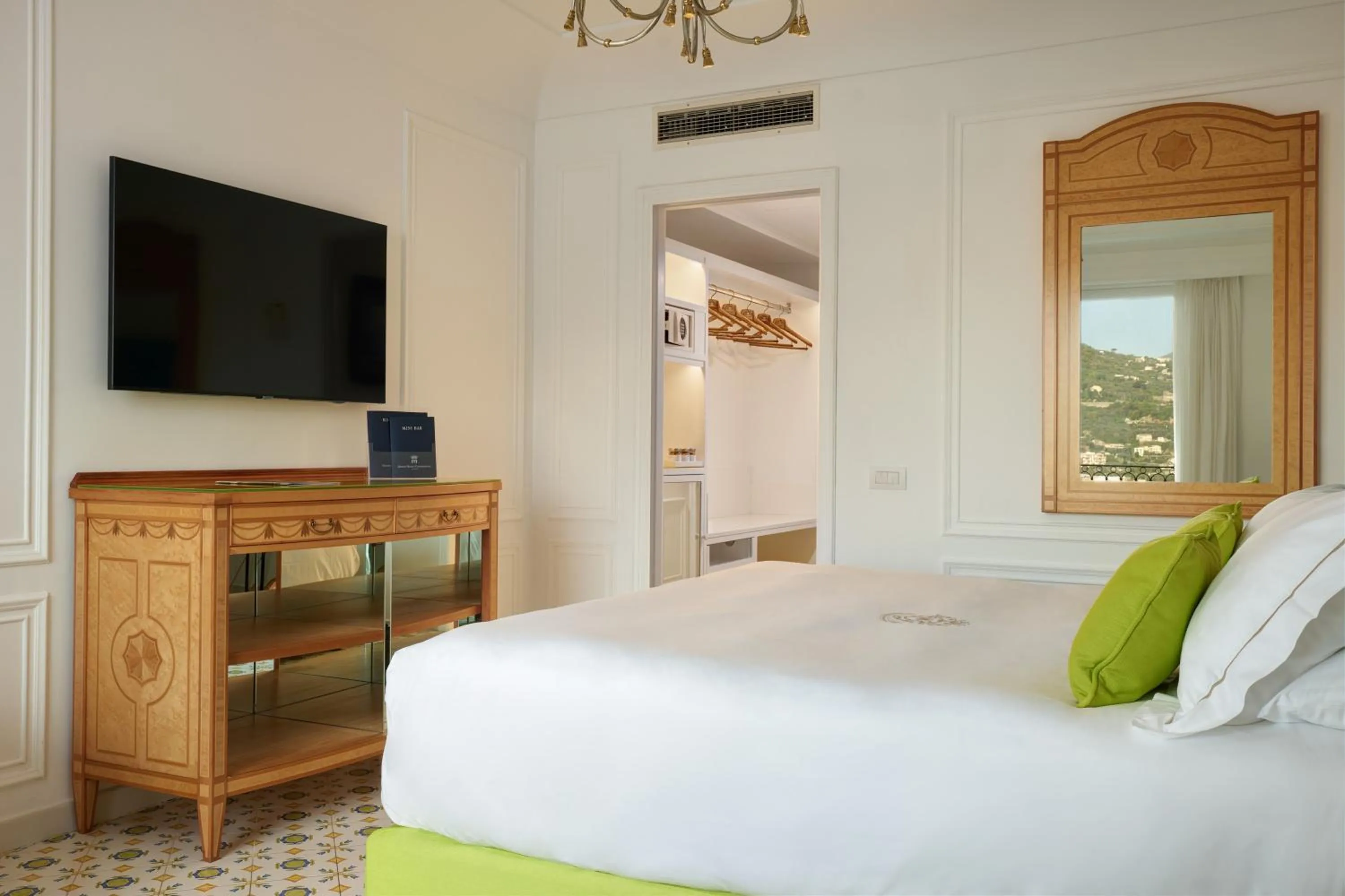 Bed in Grand Hotel Capodimonte