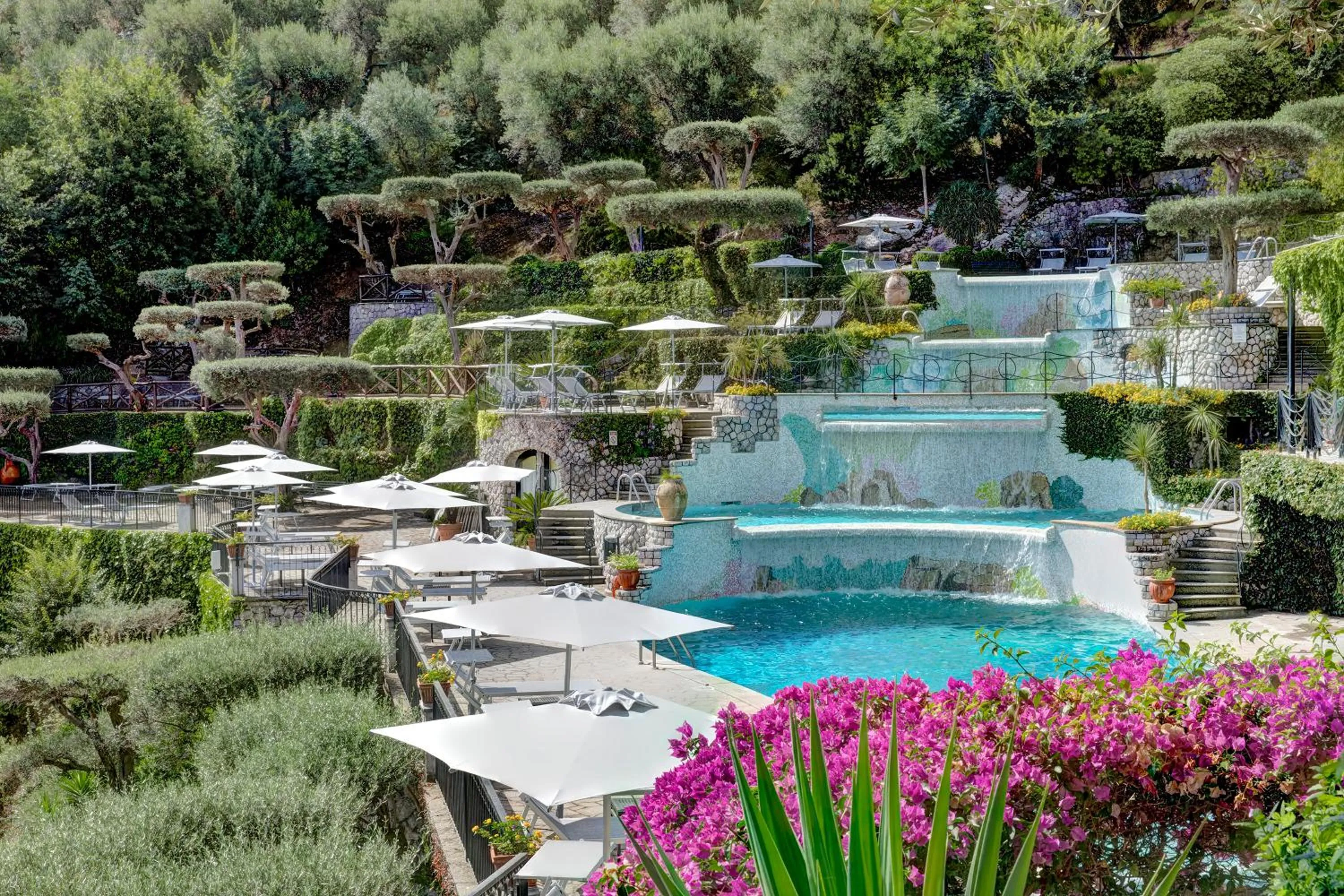 Pool view in Grand Hotel Capodimonte