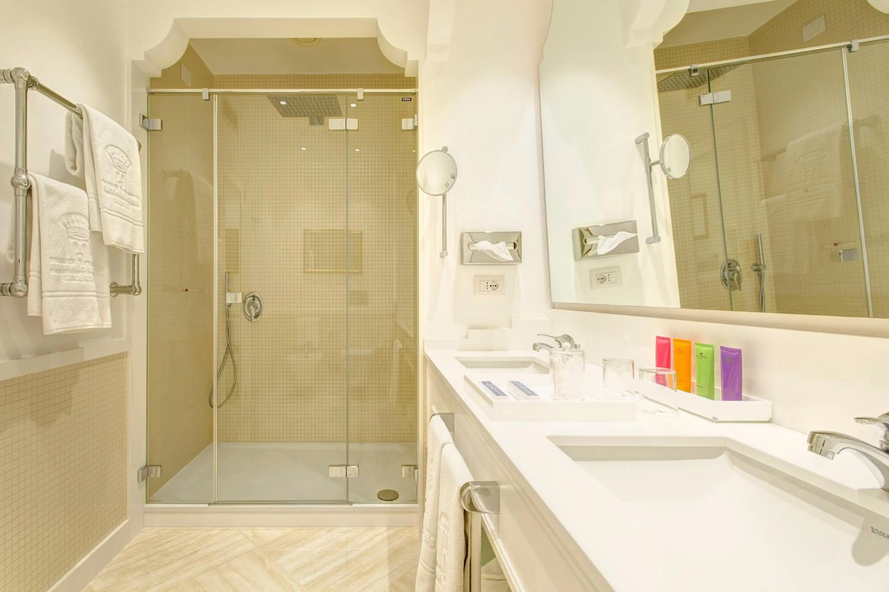 Toilet in Grand Hotel Royal