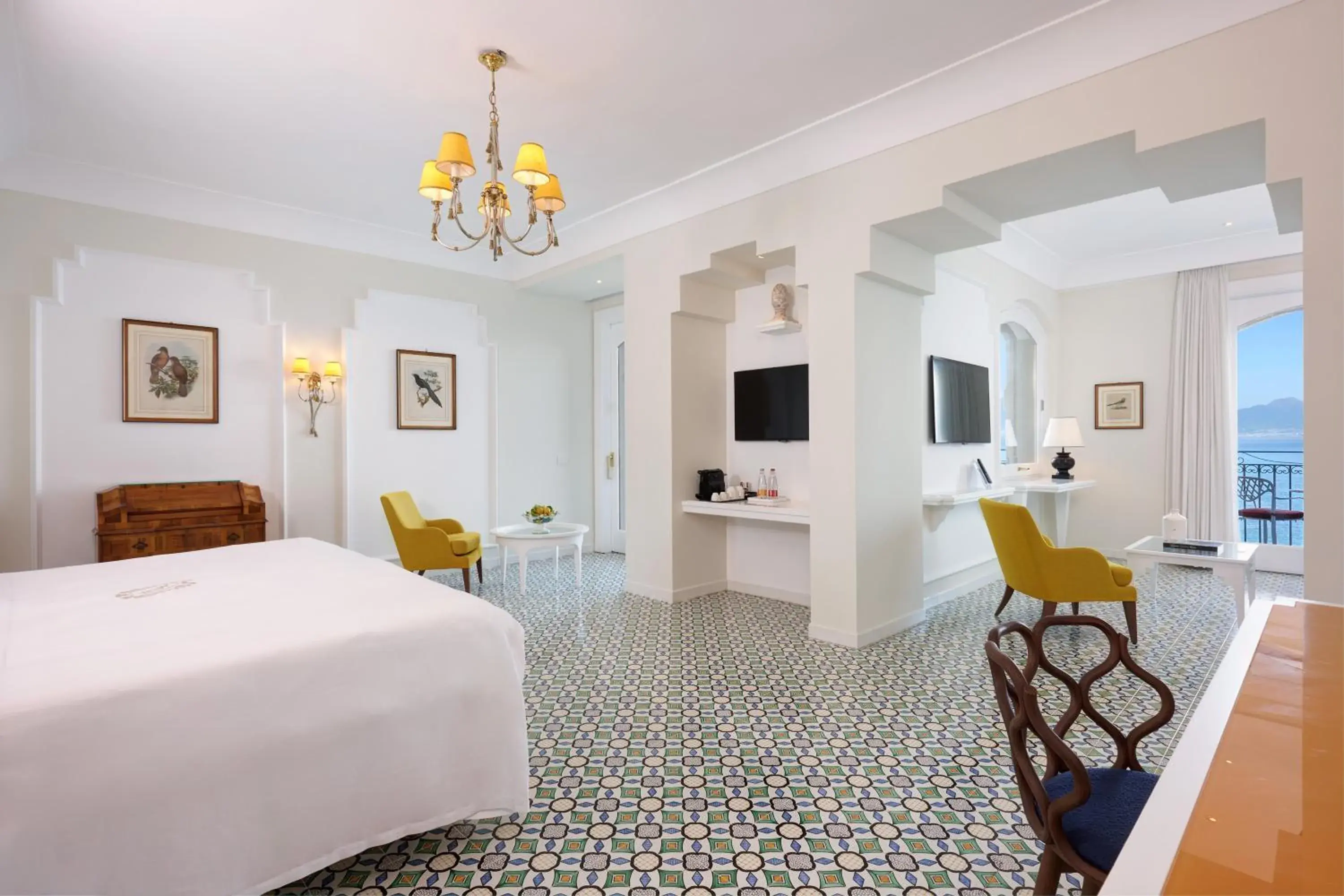 Vesuvio Suite with Sea View in Grand Hotel Ambasciatori Vesuvio Suite with Sea View in Grand Hotel Ambasciatori