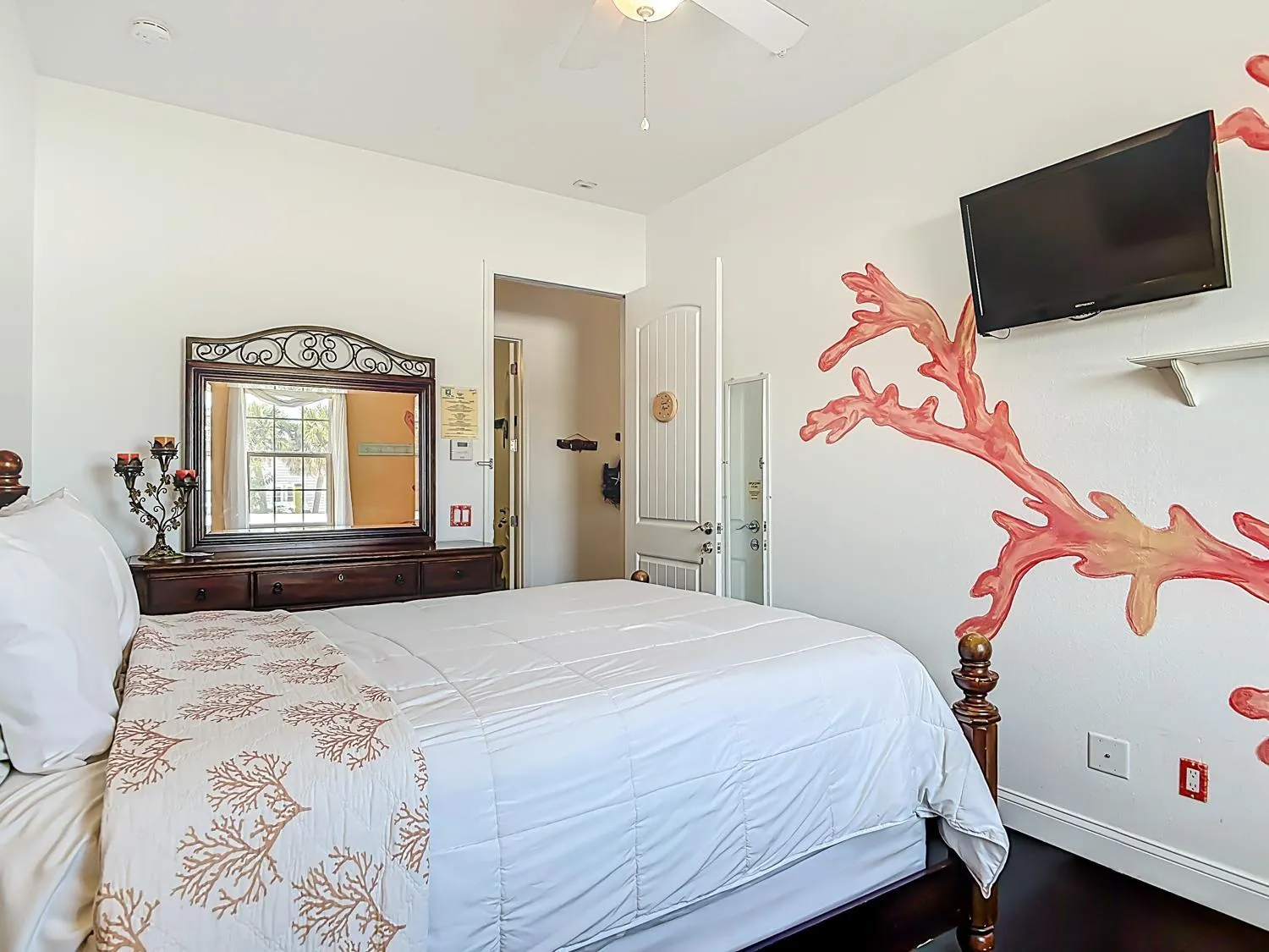 Bedroom, Bed in Inn on the Avenue