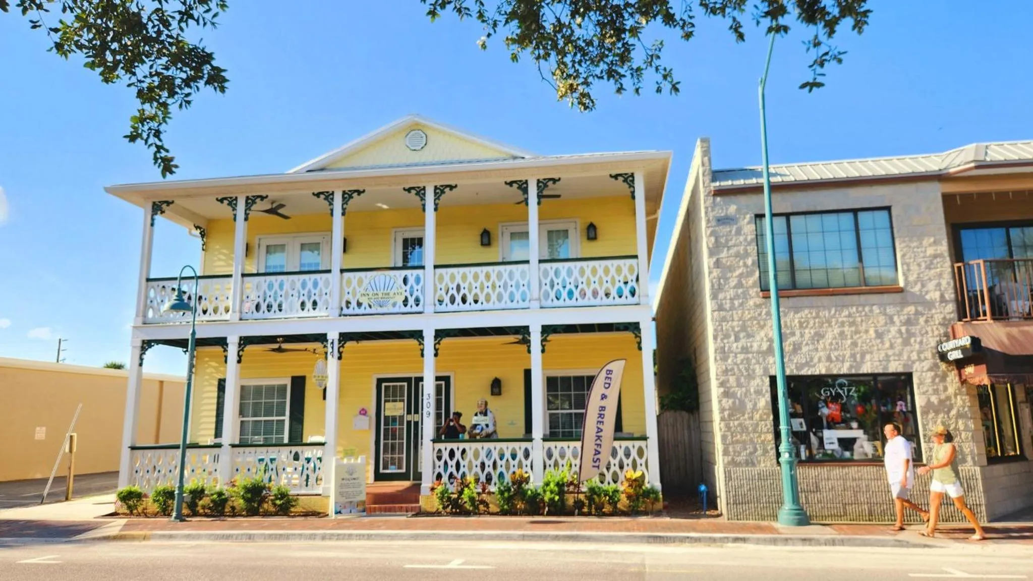 Property building in Inn on the Avenue