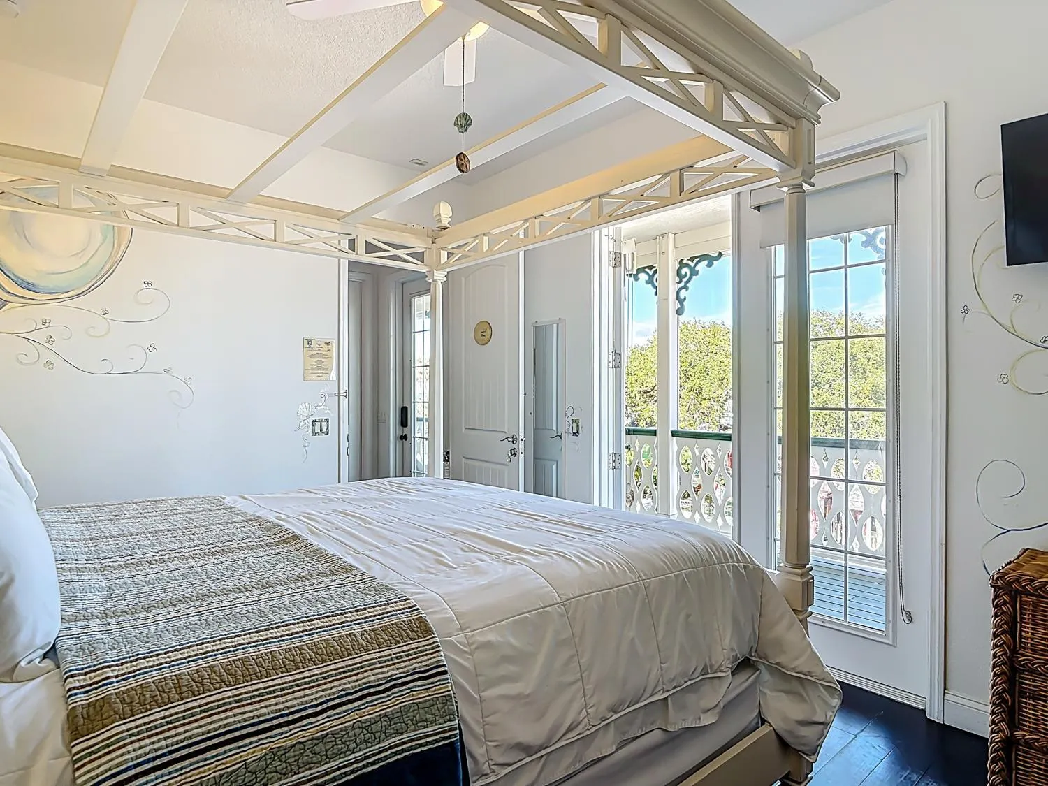 Bedroom, Bed in Inn on the Avenue