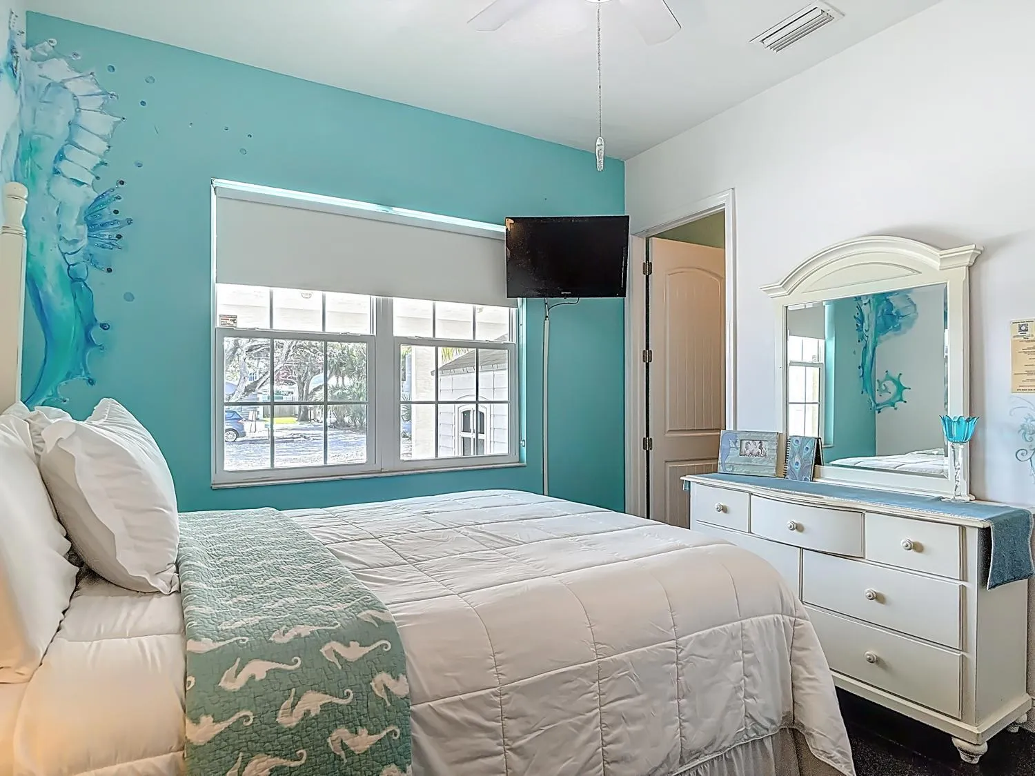 Bedroom, Bed in Inn on the Avenue