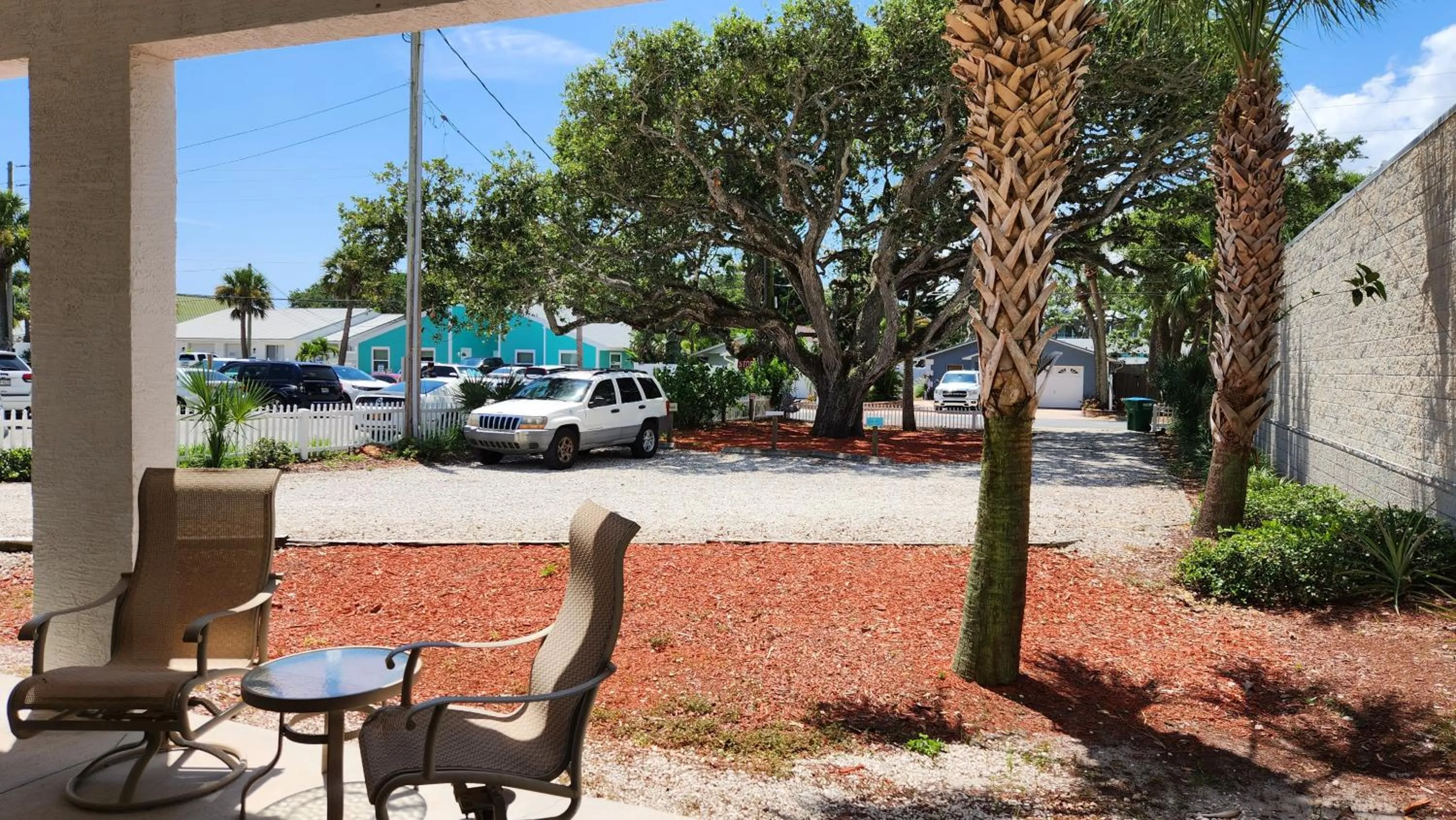 Patio in Inn on the Avenue