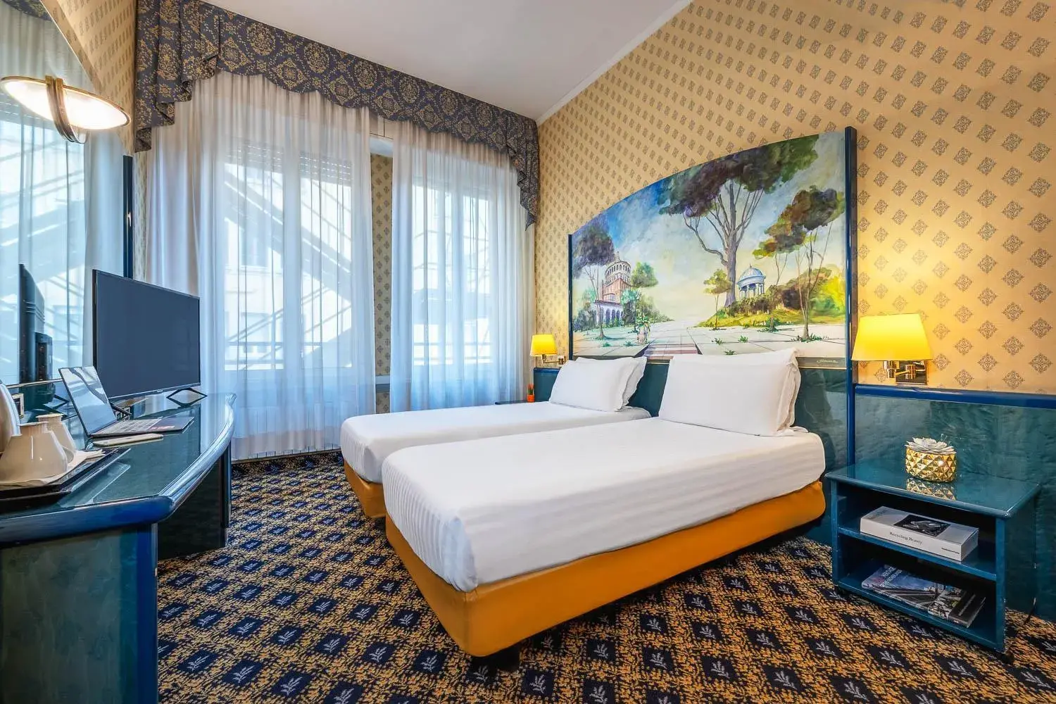 Superior Twin Room in iH Hotels Milano Ambasciatori Superior Twin Room in iH Hotels Milano Ambasciatori