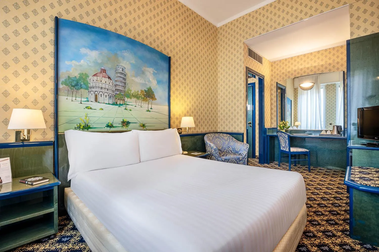 Bedroom, Bed in iH Hotels Milano Ambasciatori