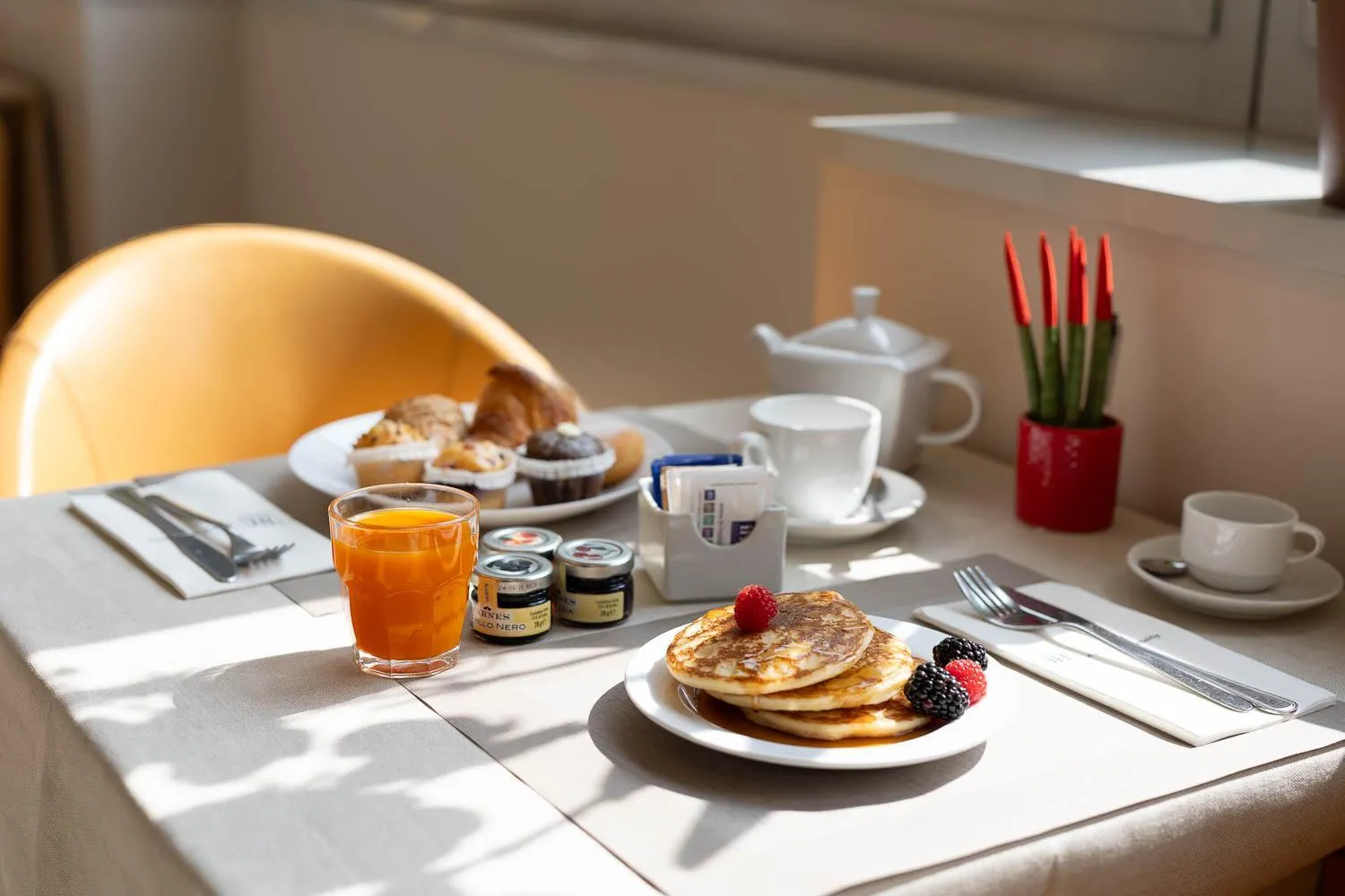 Coffee/tea facilities in iH Hotels Milano Ambasciatori