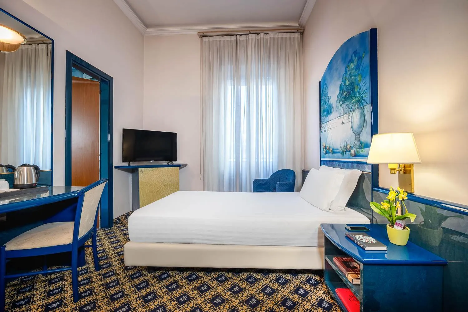 Bed in iH Hotels Milano Ambasciatori