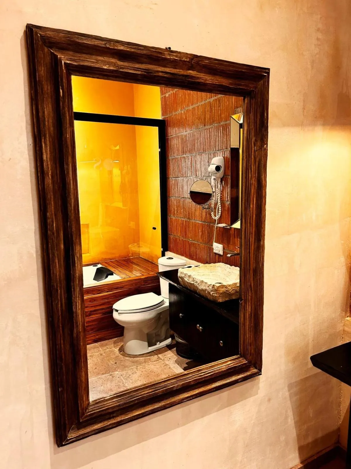 Toilet in Bito's Hotel Boutique