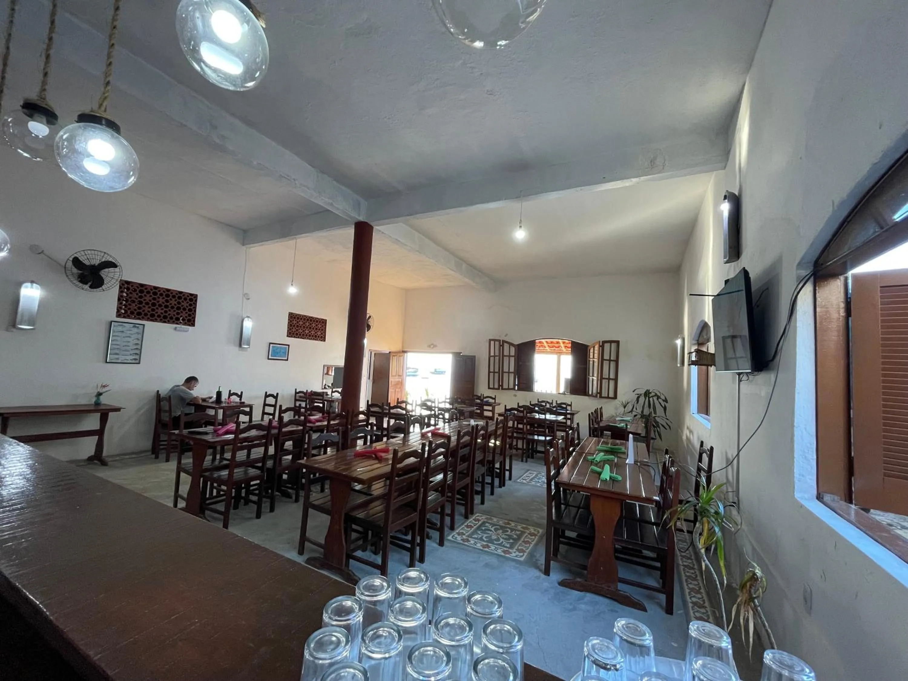 Restaurant/places to eat in Pousada Frezza Mergulho