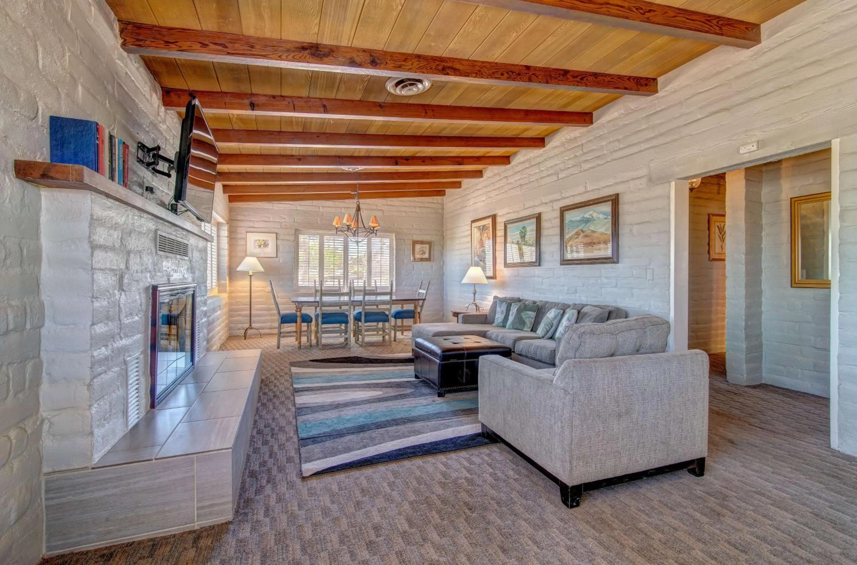 Living room in La Casa Del Zorro Resort & Spa