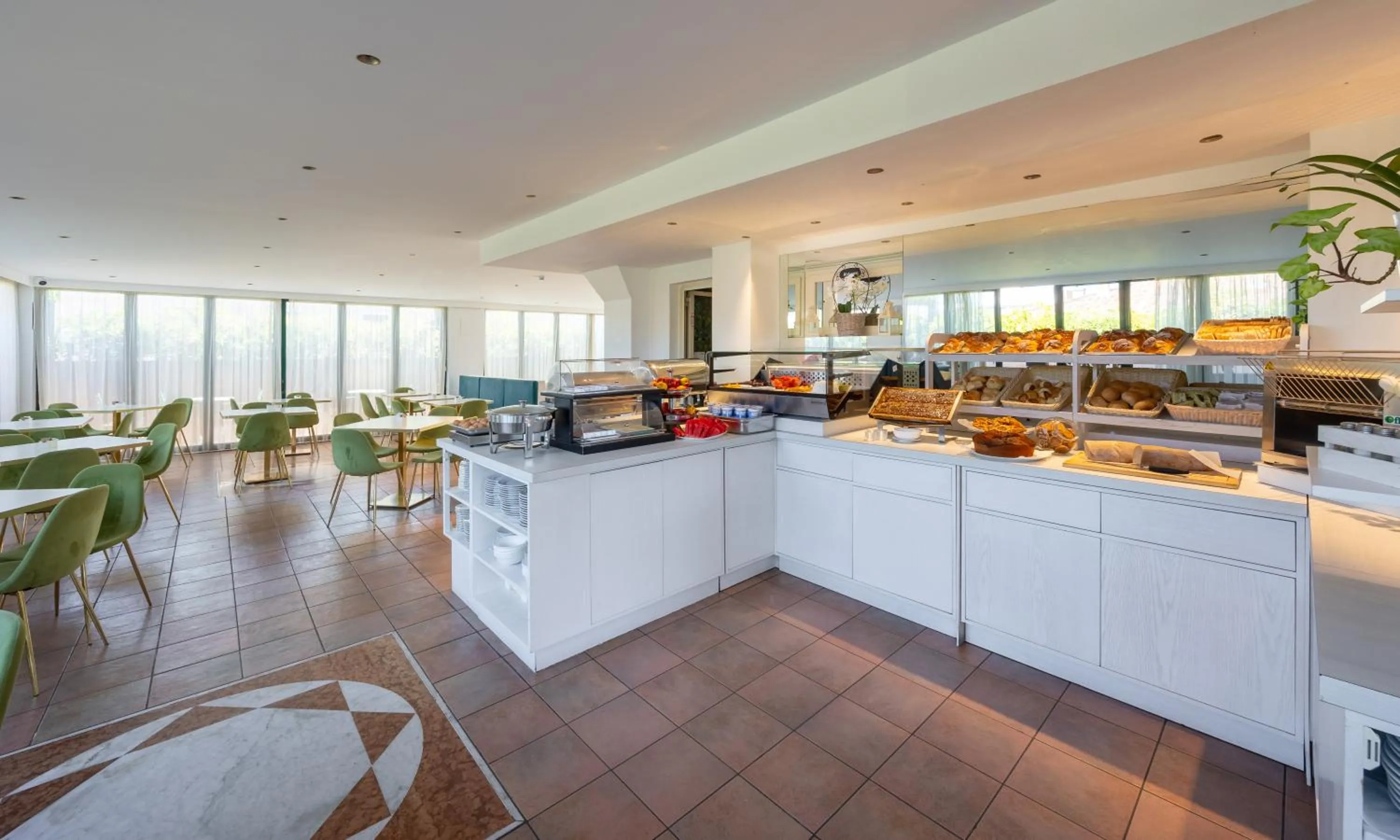 Restaurant/places to eat in Hotel Palladium Palace