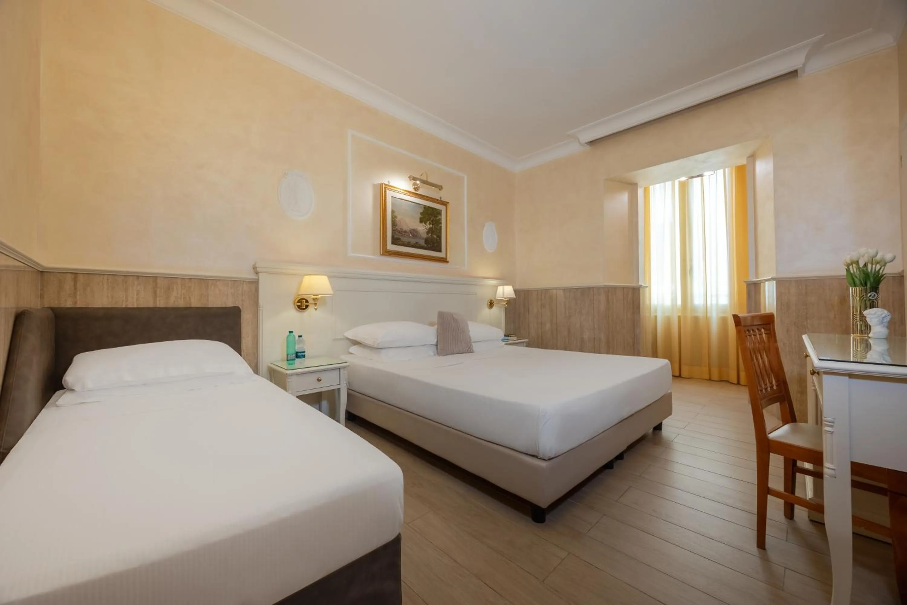 Photo of the whole room, Bed in Hotel Palladium Palace