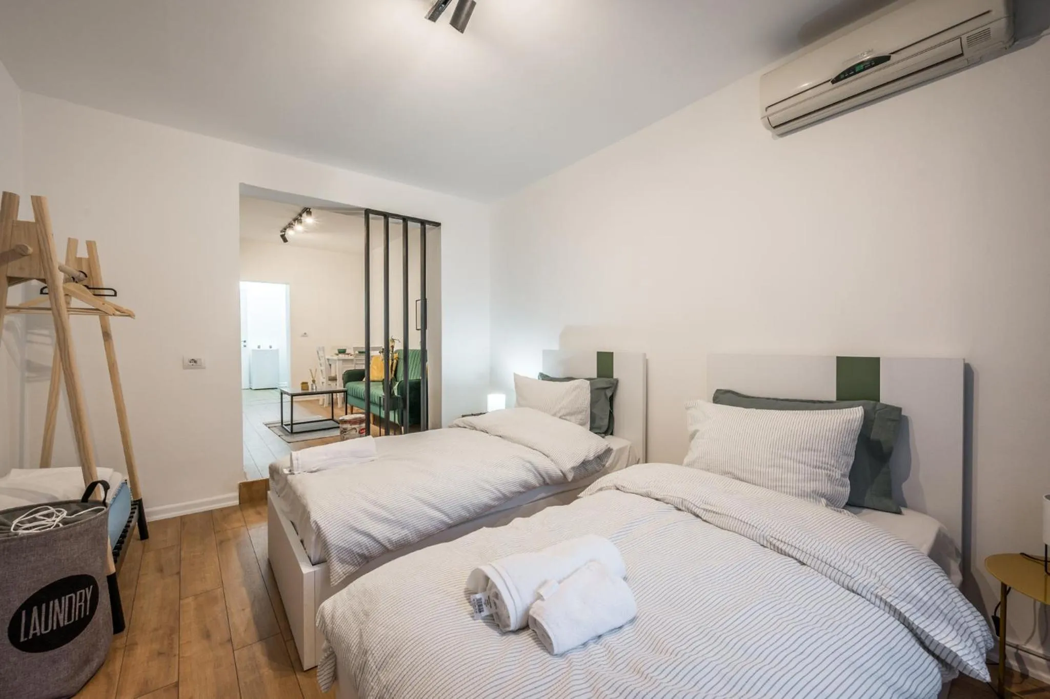 Bedroom, Bed in Atomium apartments