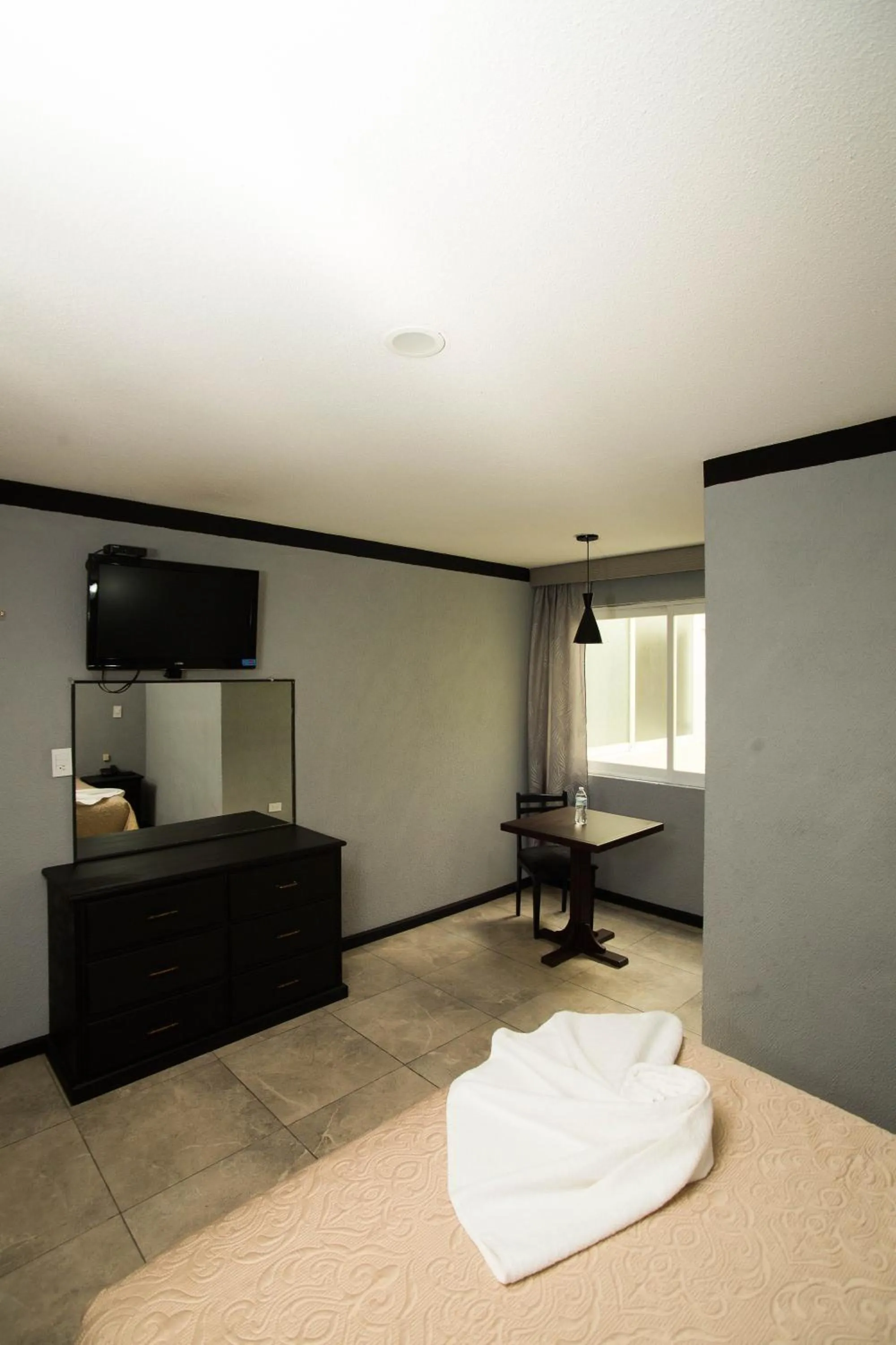 Bedroom, Bed in Hotel Restaurant 1904