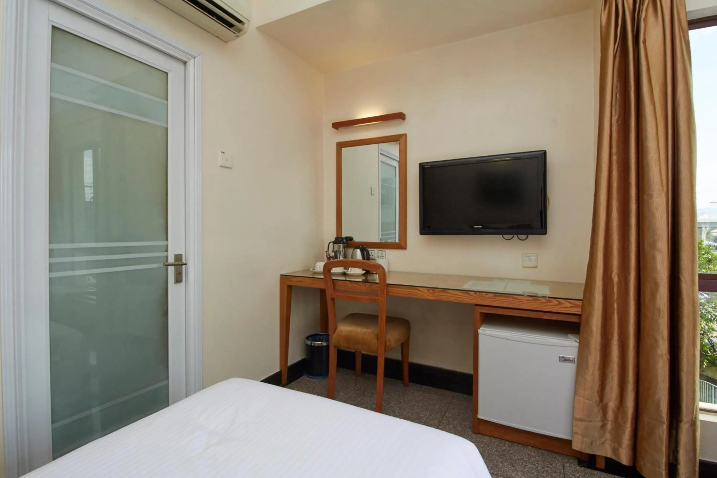 Bedroom, Bed in Kepong Hotel