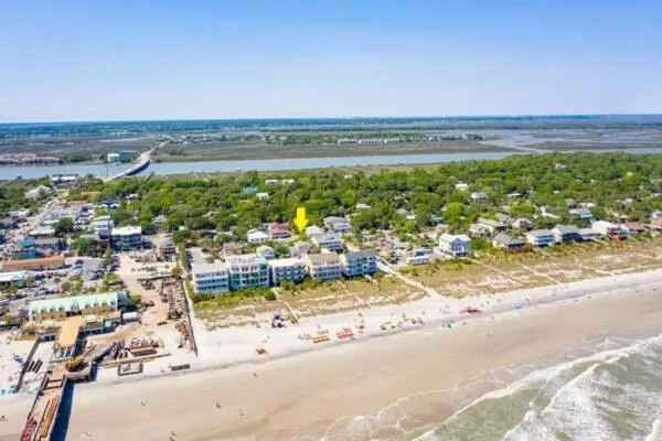 Salty Shack Unit A Dog Friendly Home Across from the Beach - Central Location