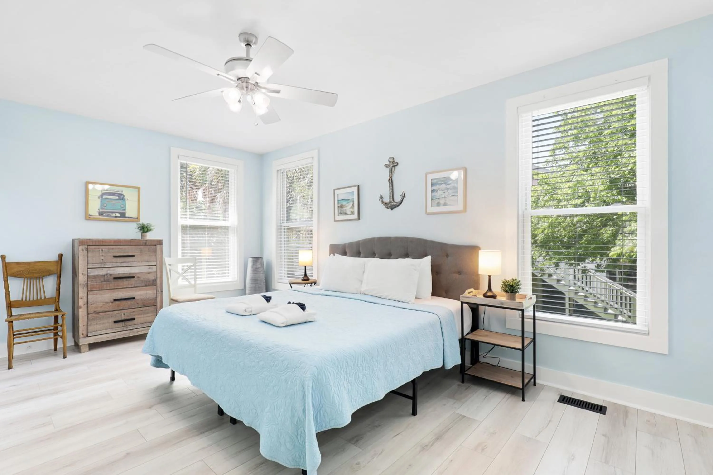 Bed in Salty Shack Unit A Dog Friendly Home Across from the Beach - Central Location